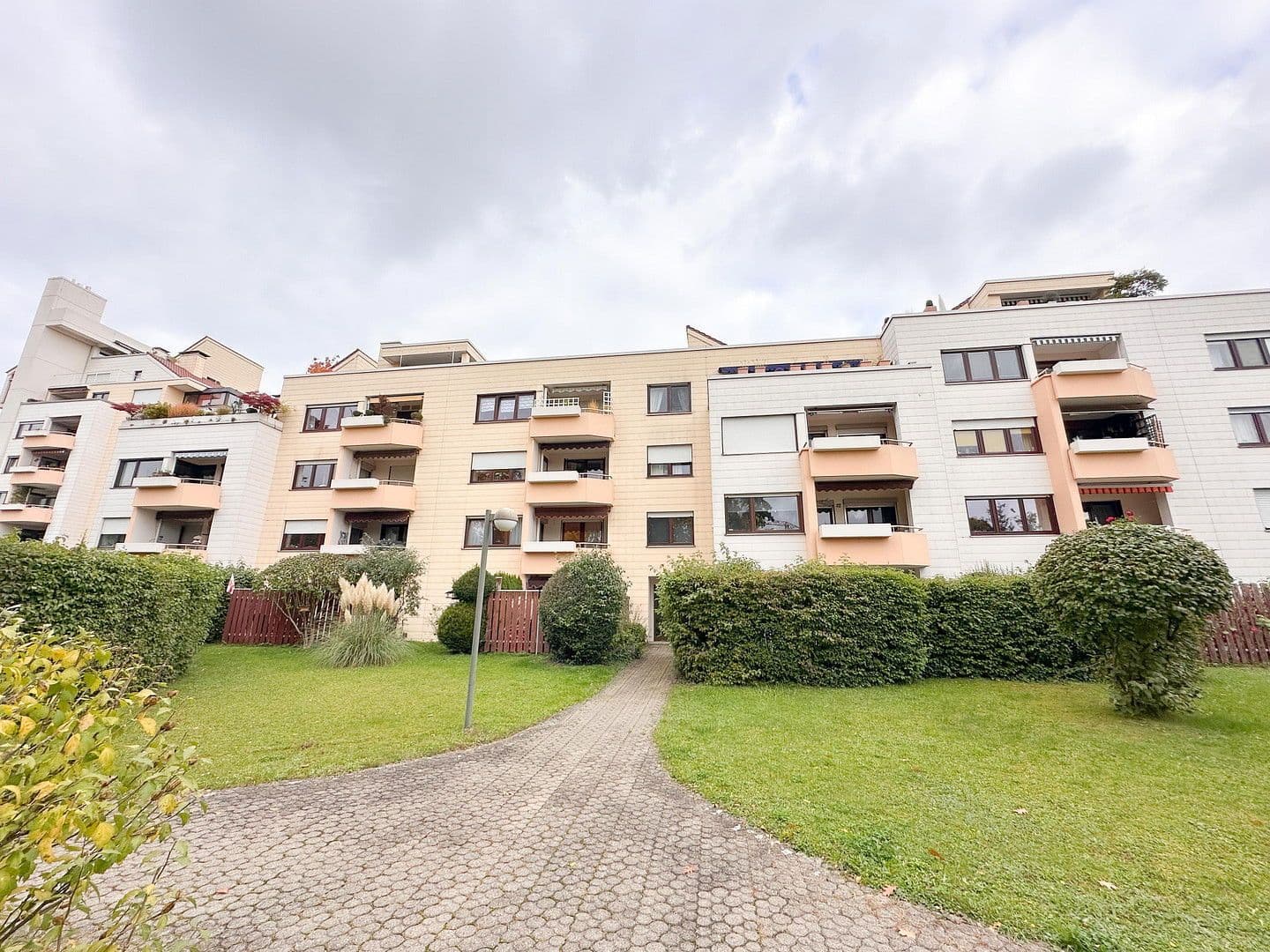 Predaj bytu 4-izbový 90 m², Gymnasiumstraße 10, Filderstadt, Bádensko-Wurttembersko Predaj bytu 4-izbový 90 m², Gymnasiumstraße 10, Filderstadt, Bádensko-Wurttembersko