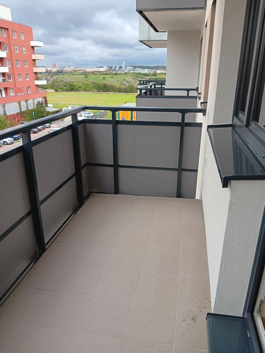 Prenájom bytu 1-izbový 31 m², Fabiánové, Praha, Praha Prenájom bytu 1-izbový 31 m², Fabiánové, Praha, Praha