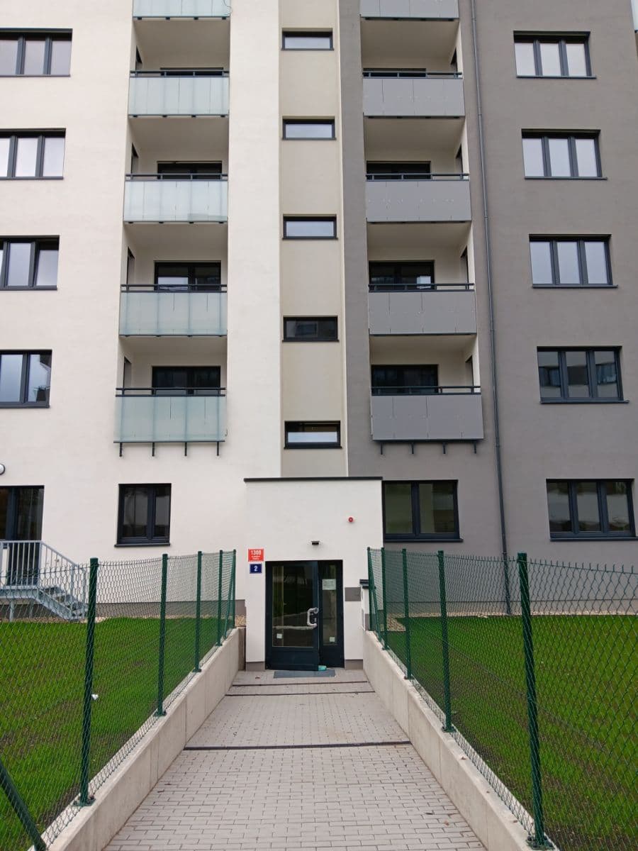 Prenájom bytu 1-izbový 31 m², Fabiánové, Praha, Praha Prenájom bytu 1-izbový 31 m², Fabiánové, Praha, Praha