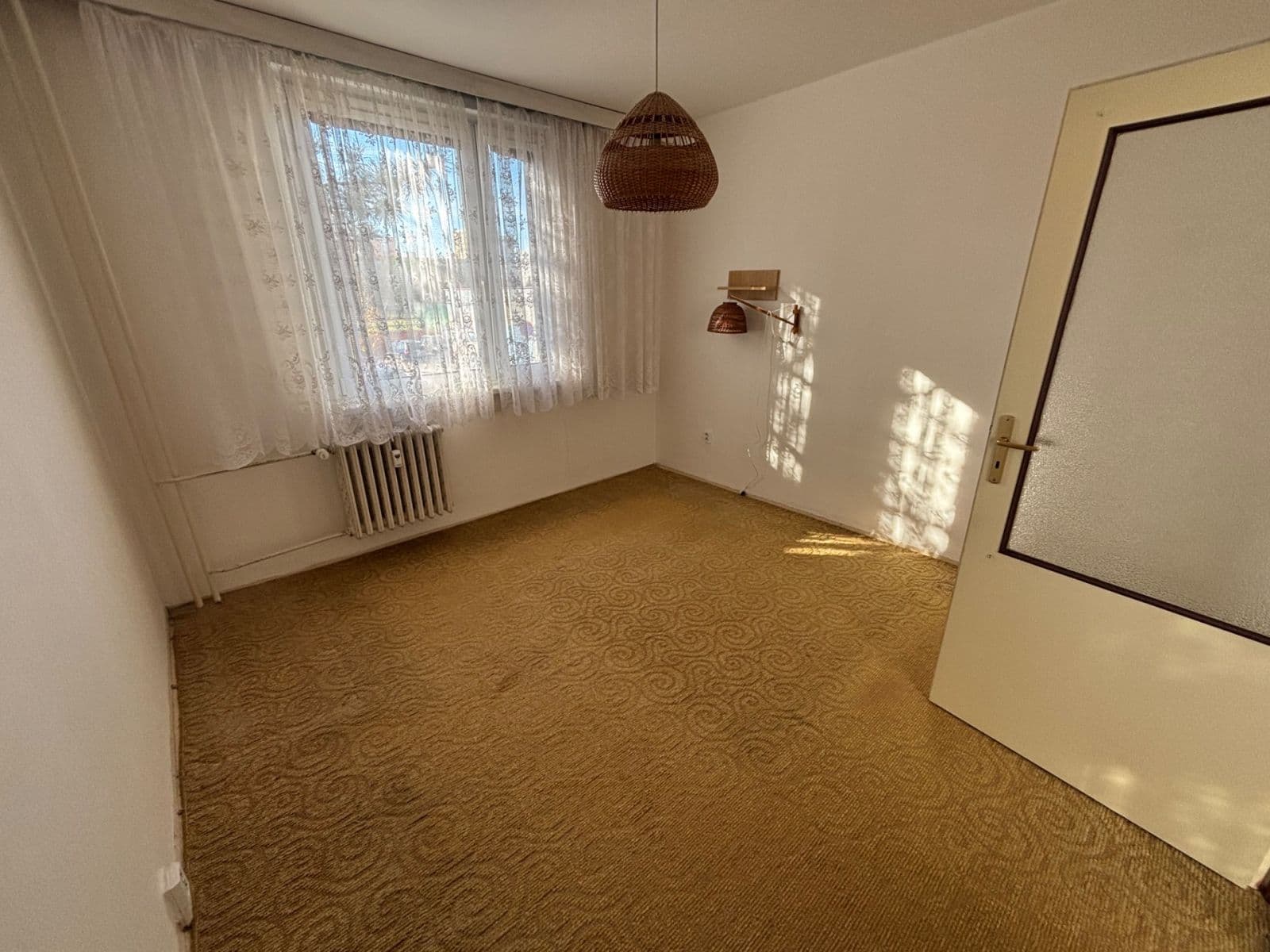 Prenájom bytu 3-izbový 70 m², Erno Košťála, Pardubice, Pardubický kraj Prenájom bytu 3-izbový 70 m², Erno Košťála, Pardubice, Pardubický kraj