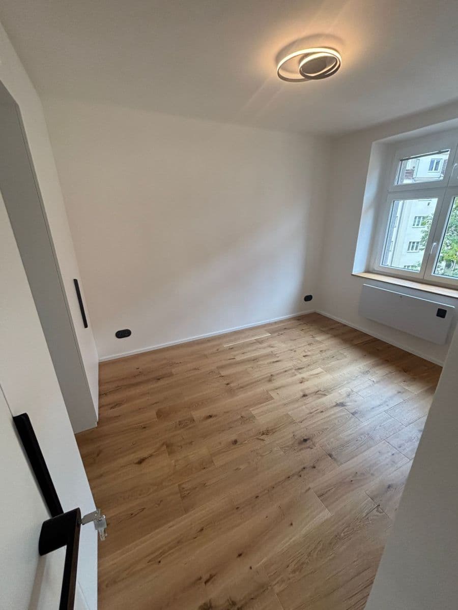 Prenájom bytu 3-izbový 62 m², Bednářská, Praha, Praha Prenájom bytu 3-izbový 62 m², Bednářská, Praha, Praha