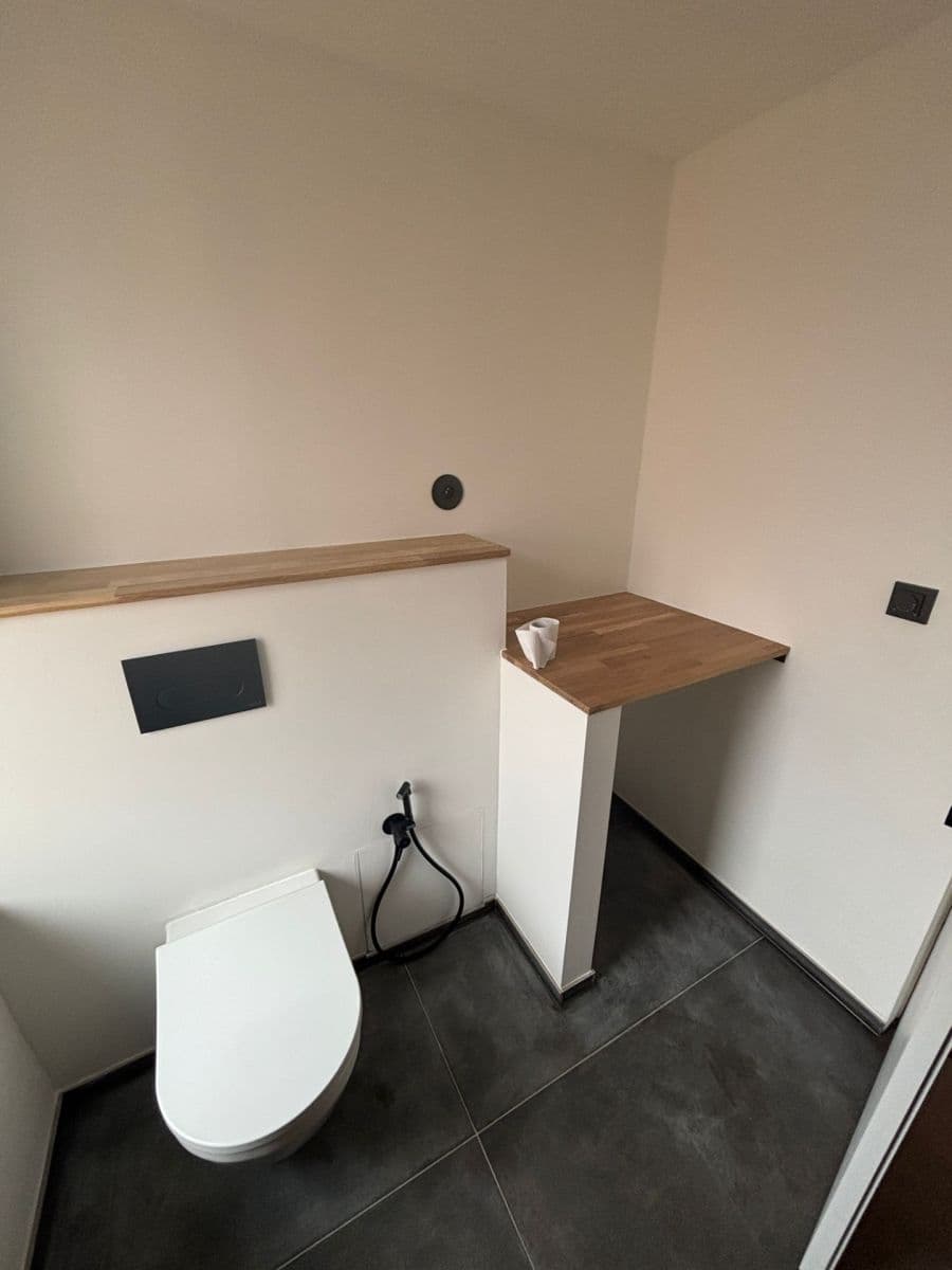 Prenájom bytu 3-izbový 62 m², Bednářská, Praha, Praha Prenájom bytu 3-izbový 62 m², Bednářská, Praha, Praha
