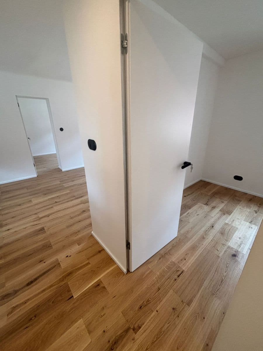 Prenájom bytu 3-izbový 62 m², Bednářská, Praha, Praha Prenájom bytu 3-izbový 62 m², Bednářská, Praha, Praha