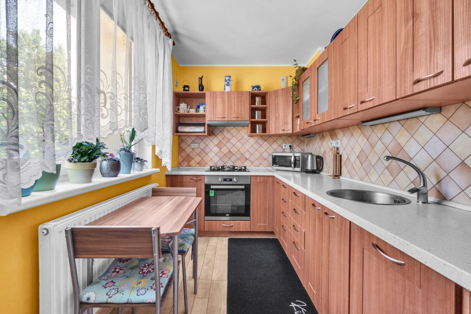 Prenájom bytu 3-izbový 81 m², Čelakovského, Lanškroun, Pardubický kraj Prenájom bytu 3-izbový 81 m², Čelakovského, Lanškroun, Pardubický kraj