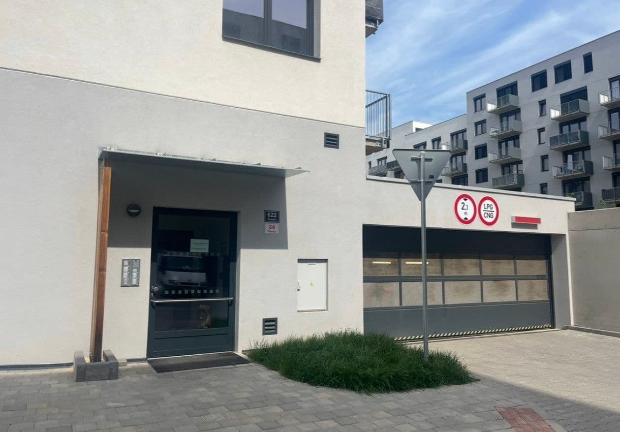 Prenájom bytu 1-izbový 38 m², Střední, Brno, Jihomoravský kraj Prenájom bytu 1-izbový 38 m², Střední, Brno, Jihomoravský kraj