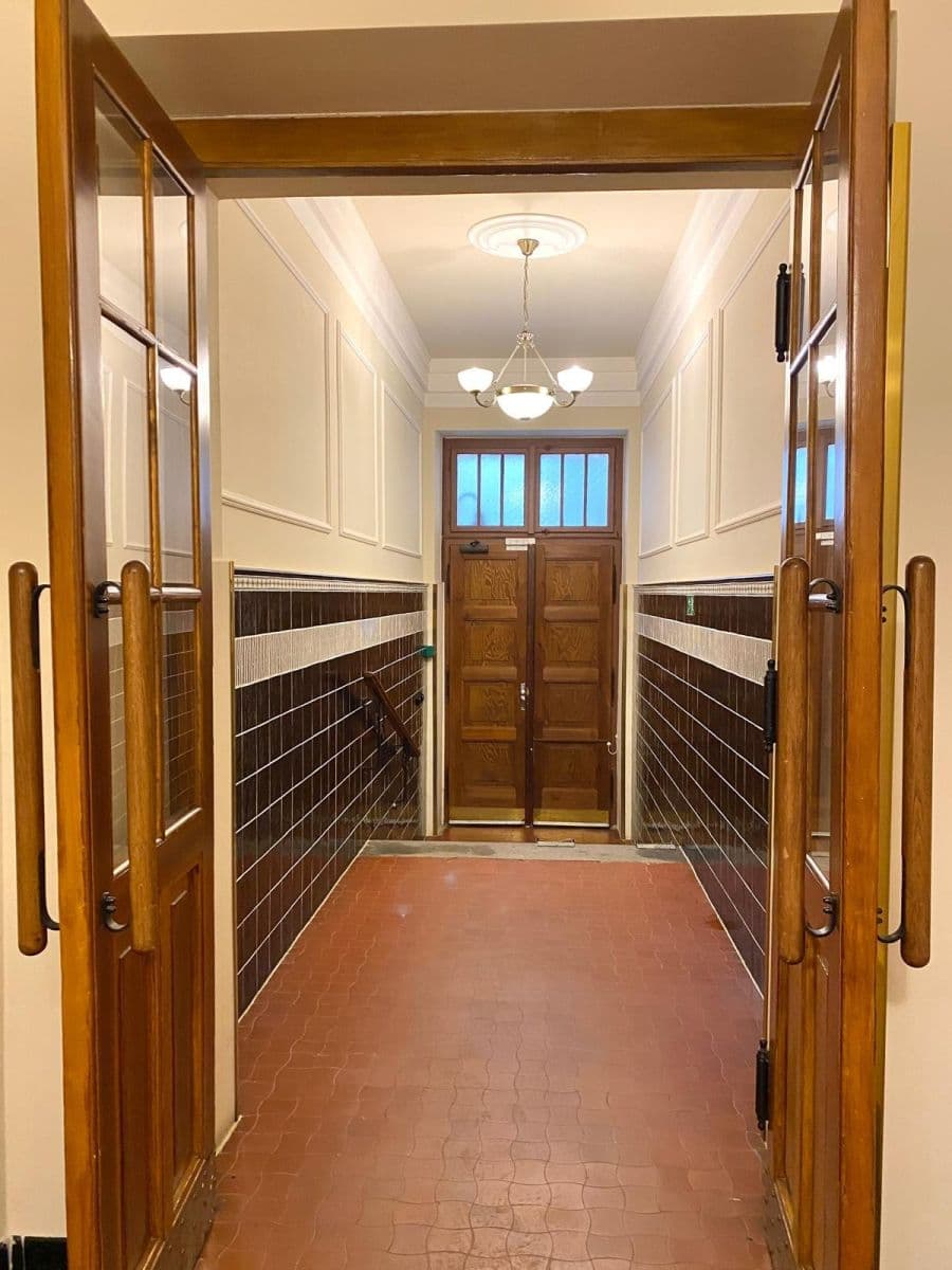 Prenájom bytu 4-izbový 113 m², Křížkovského, Praha, Praha Prenájom bytu 4-izbový 113 m², Křížkovského, Praha, Praha