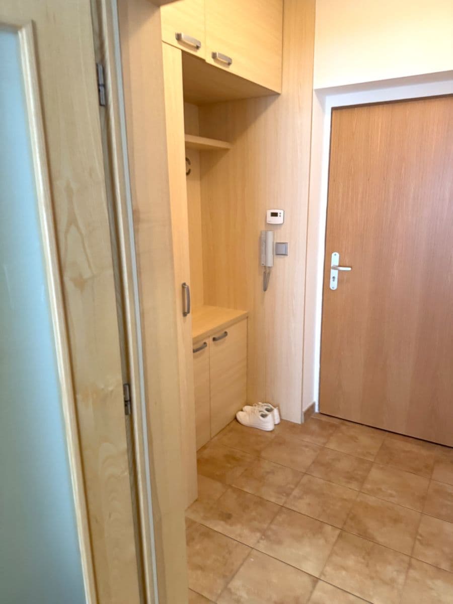 Predaj bytu 1-izbový 34 m², Dlouhá, Uherské Hradiště, Zlínský kraj Predaj bytu 1-izbový 34 m², Dlouhá, Uherské Hradiště, Zlínský kraj