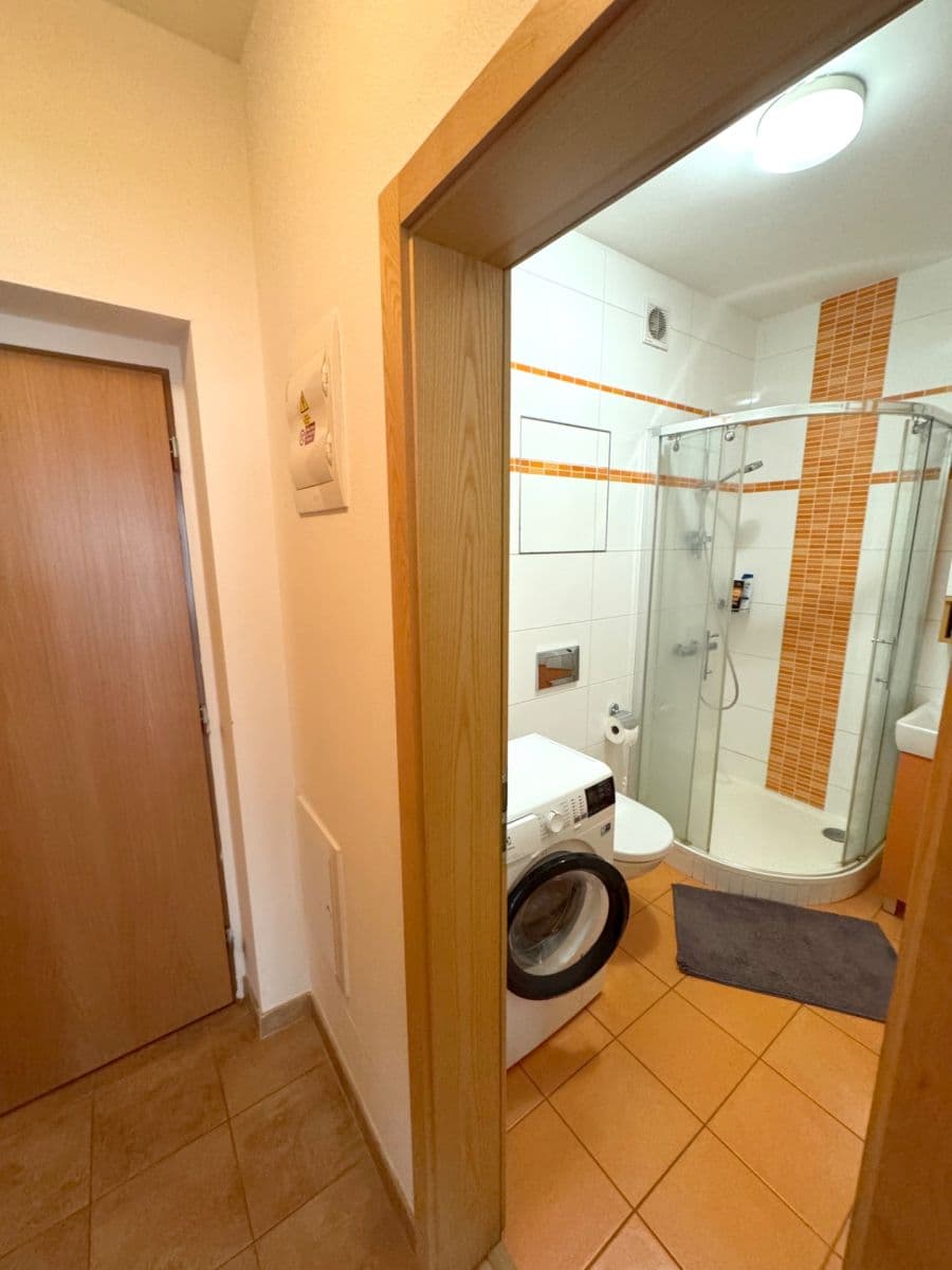 Predaj bytu 1-izbový 34 m², Dlouhá, Uherské Hradiště, Zlínský kraj Predaj bytu 1-izbový 34 m², Dlouhá, Uherské Hradiště, Zlínský kraj