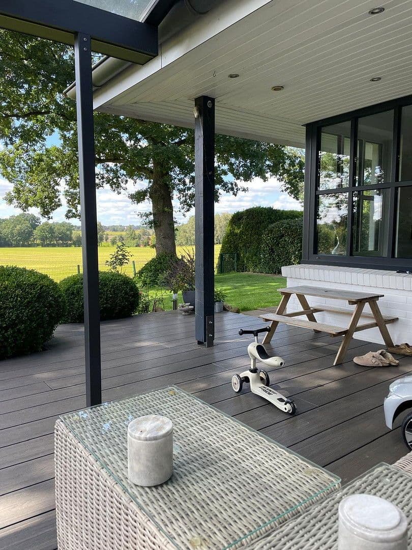 Predaj domu 125 m², pozemek 920 m², Jesteburg, Dolné Sasko Predaj domu 125 m², pozemek 920 m², Jesteburg, Dolné Sasko