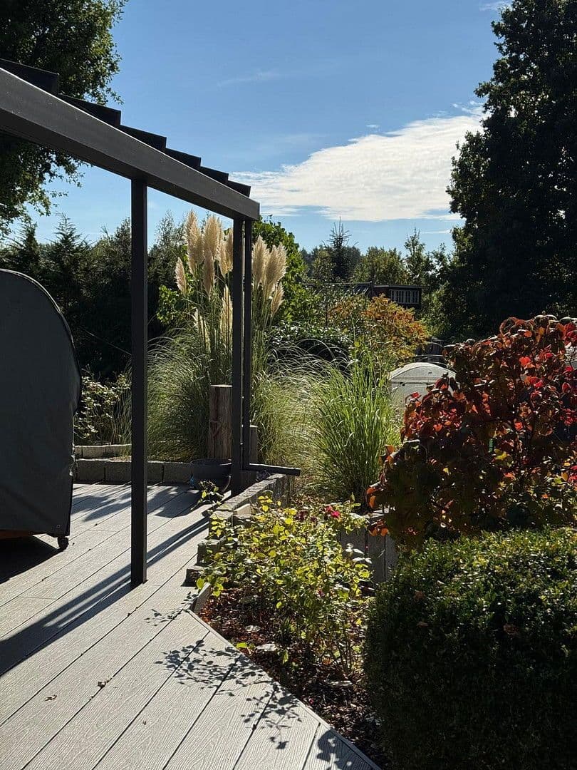 Predaj domu 125 m², pozemek 920 m², Jesteburg, Dolné Sasko Predaj domu 125 m², pozemek 920 m², Jesteburg, Dolné Sasko