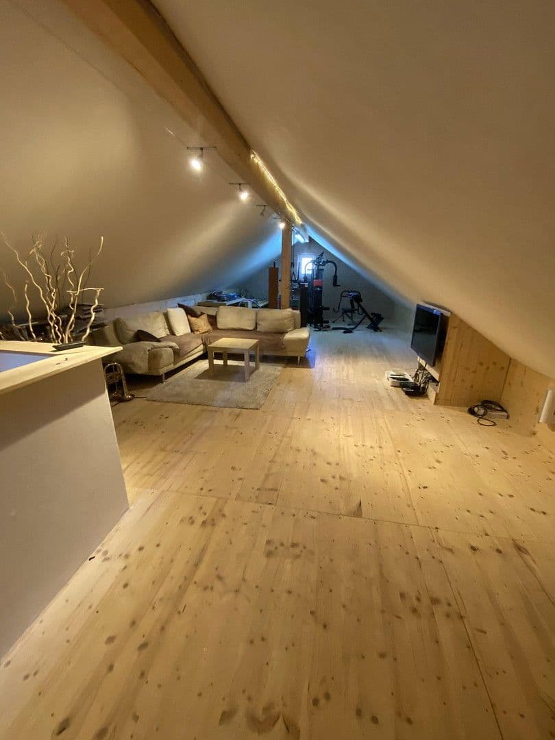 Predaj domu 220 m², pozemek 504 m², Schopfheim, Bádensko-Wurttembersko Predaj domu 220 m², pozemek 504 m², Schopfheim, Bádensko-Wurttembersko