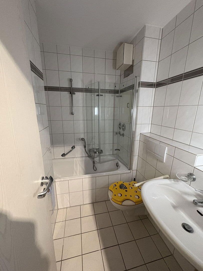 Prenájom bytu 3-izbový 82 m², Niedernhausen, Hesensko Prenájom bytu 3-izbový 82 m², Niedernhausen, Hesensko