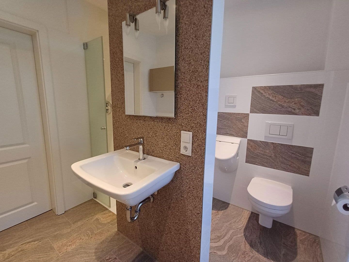 Predaj domu 235 m², pozemek 809 m², Lünne, Dolné Sasko Predaj domu 235 m², pozemek 809 m², Lünne, Dolné Sasko