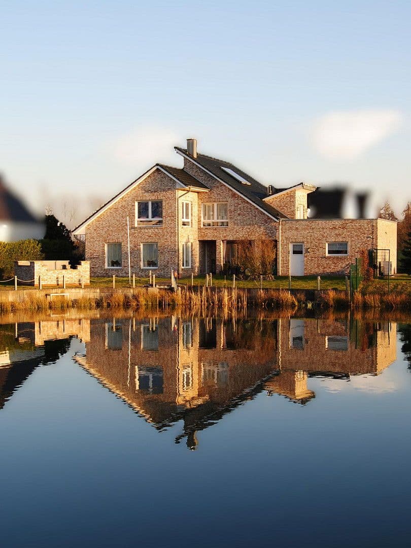 Predaj domu 235 m², pozemek 809 m², Lünne, Dolné Sasko Predaj domu 235 m², pozemek 809 m², Lünne, Dolné Sasko