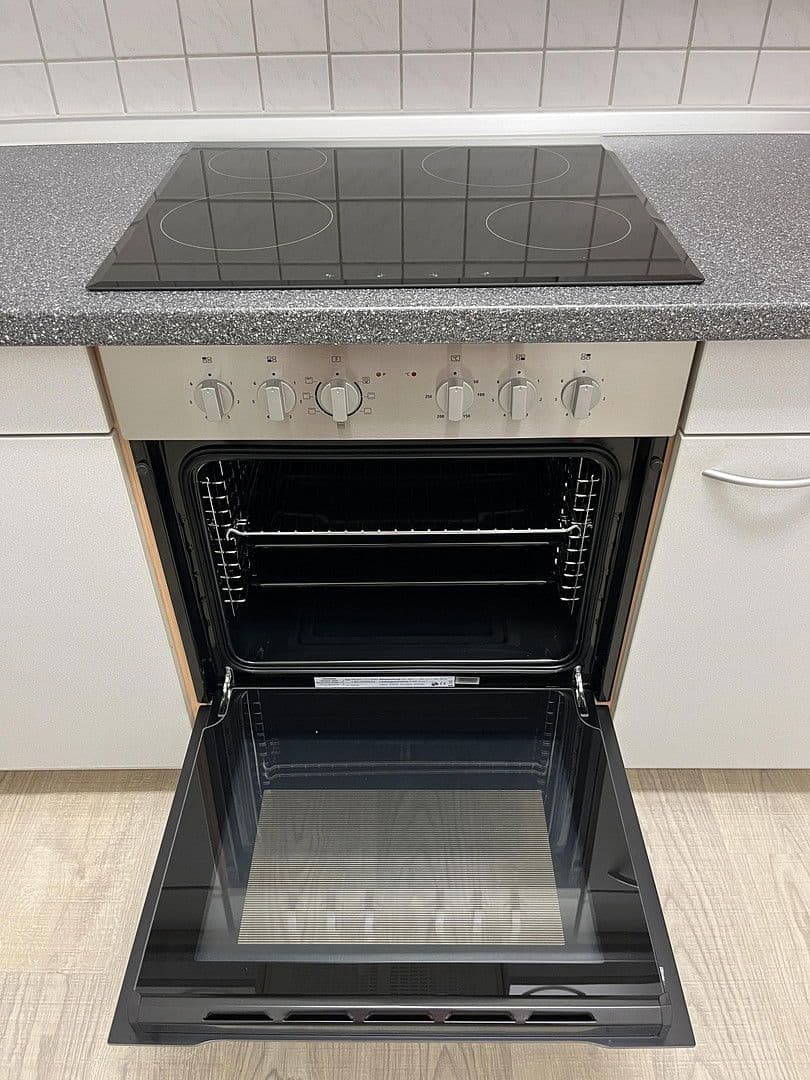 Prenájom bytu 2-izbový 81 m², Möckmühl, Bádensko-Wurttembersko Prenájom bytu 2-izbový 81 m², Möckmühl, Bádensko-Wurttembersko