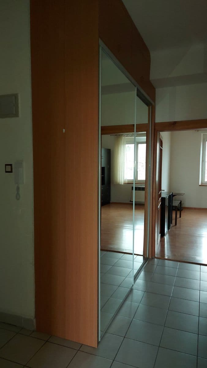 Predaj bytu 2-izbový 54 m², Ruská, Praha, Praha Predaj bytu 2-izbový 54 m², Ruská, Praha, Praha