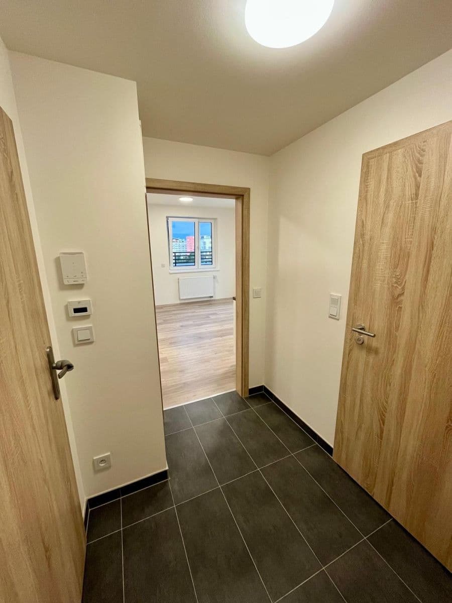 Prenájom bytu 1-izbový 34 m², Hermanové, Praha, Praha Prenájom bytu 1-izbový 34 m², Hermanové, Praha, Praha