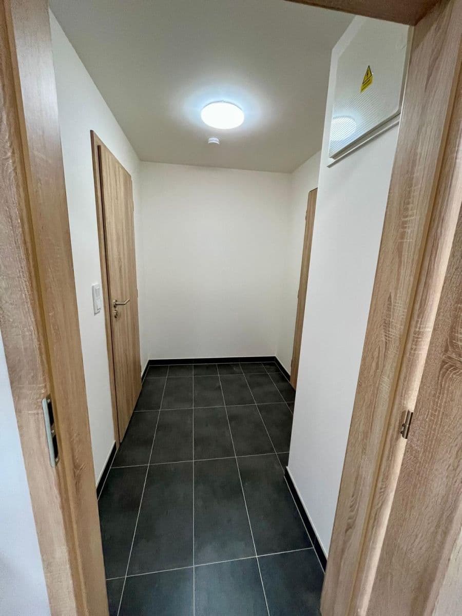 Prenájom bytu 1-izbový 34 m², Hermanové, Praha, Praha Prenájom bytu 1-izbový 34 m², Hermanové, Praha, Praha