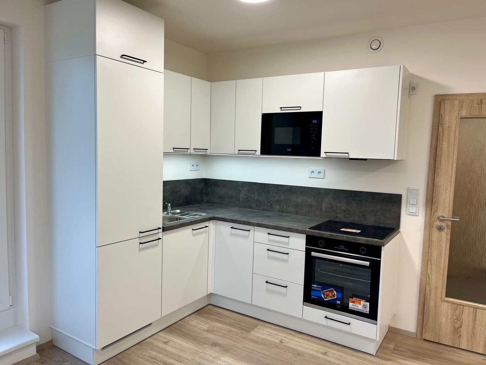 Prenájom bytu 1-izbový 34 m², Hermanové, Praha, Praha Prenájom bytu 1-izbový 34 m², Hermanové, Praha, Praha