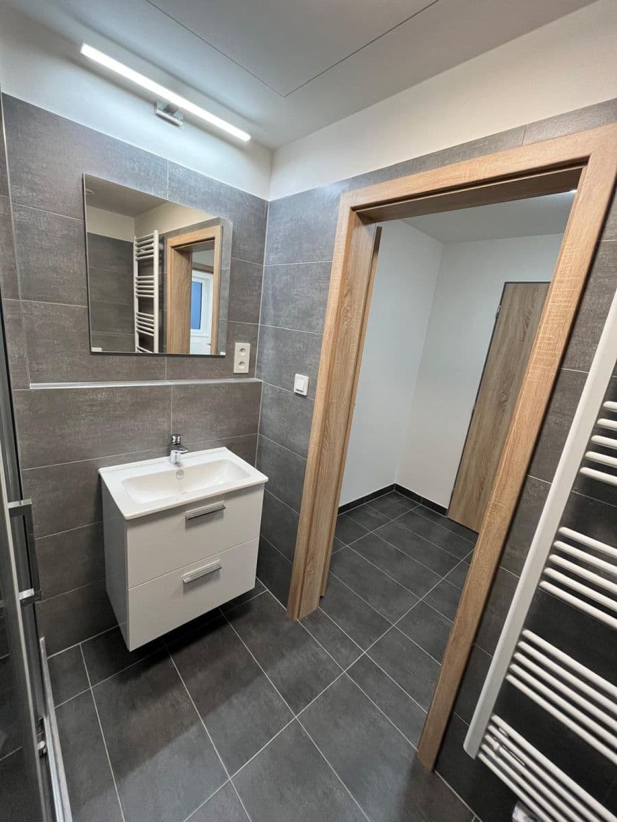 Prenájom bytu 1-izbový 34 m², Hermanové, Praha, Praha Prenájom bytu 1-izbový 34 m², Hermanové, Praha, Praha