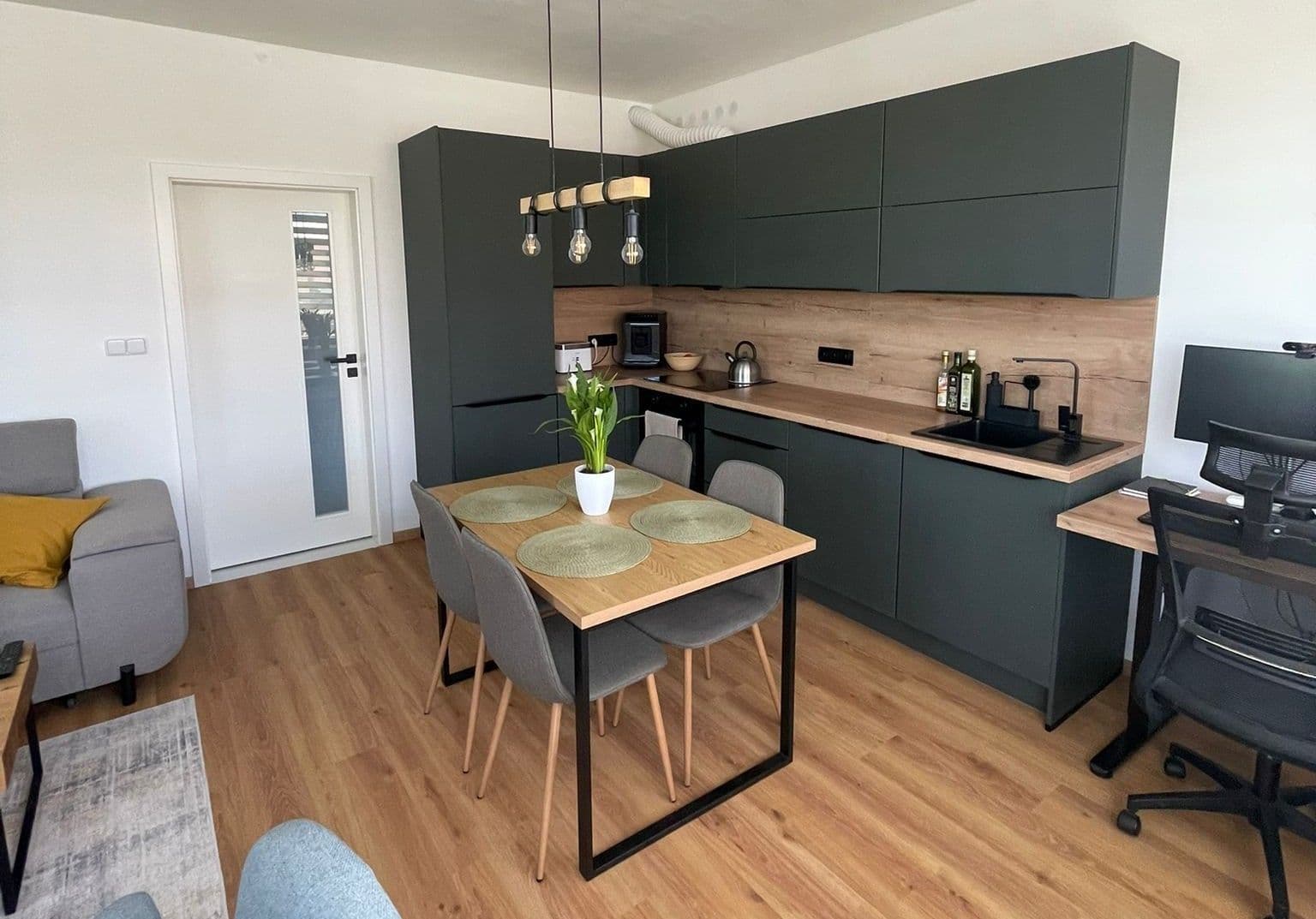 Prenájom bytu 2-izbový 59 m², U Jízdárny, Praha, Praha Prenájom bytu 2-izbový 59 m², U Jízdárny, Praha, Praha