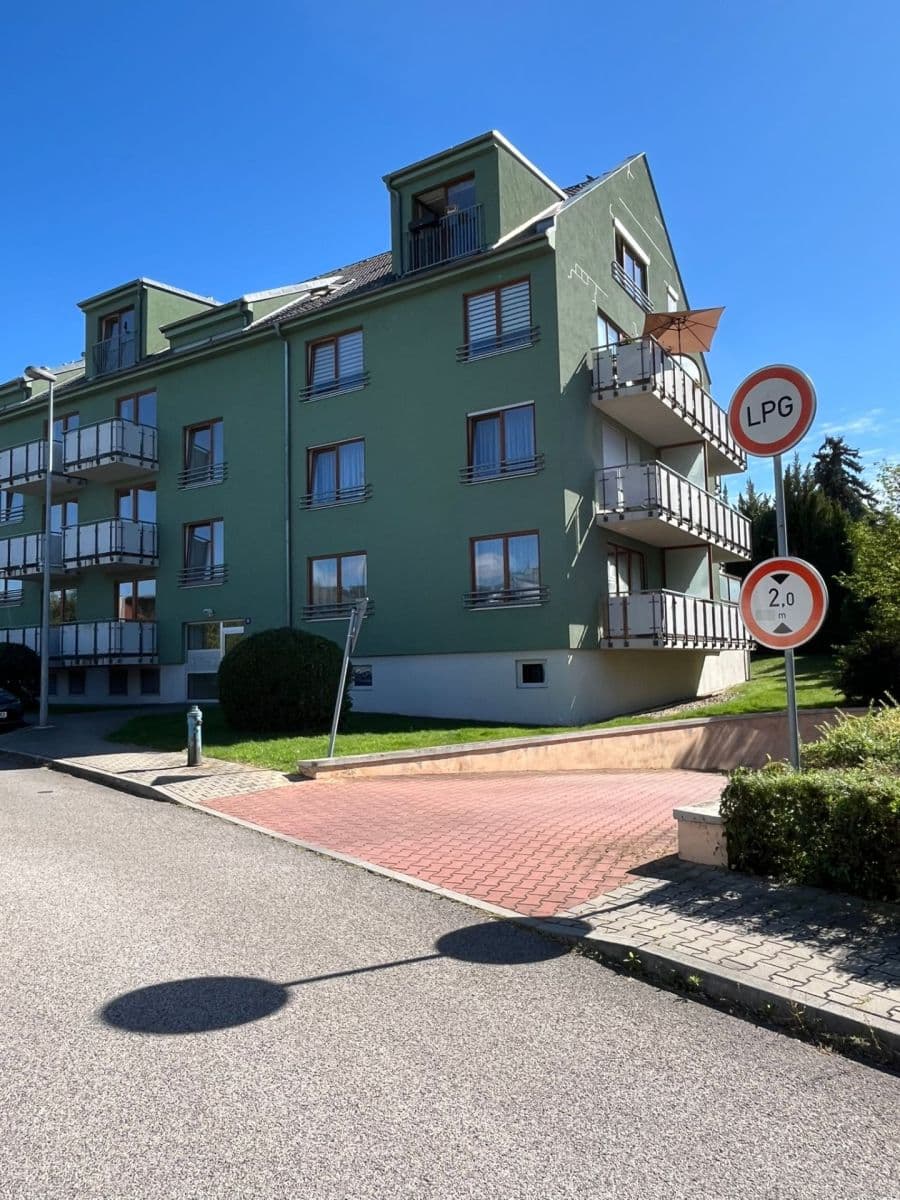 Prenájom bytu 2-izbový 59 m², U Jízdárny, Praha, Praha Prenájom bytu 2-izbový 59 m², U Jízdárny, Praha, Praha