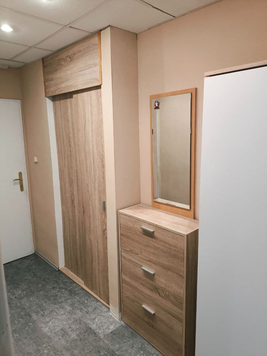 Prenájom bytu 2-izbový 53 m², Mochovská, Praha, Praha Prenájom bytu 2-izbový 53 m², Mochovská, Praha, Praha