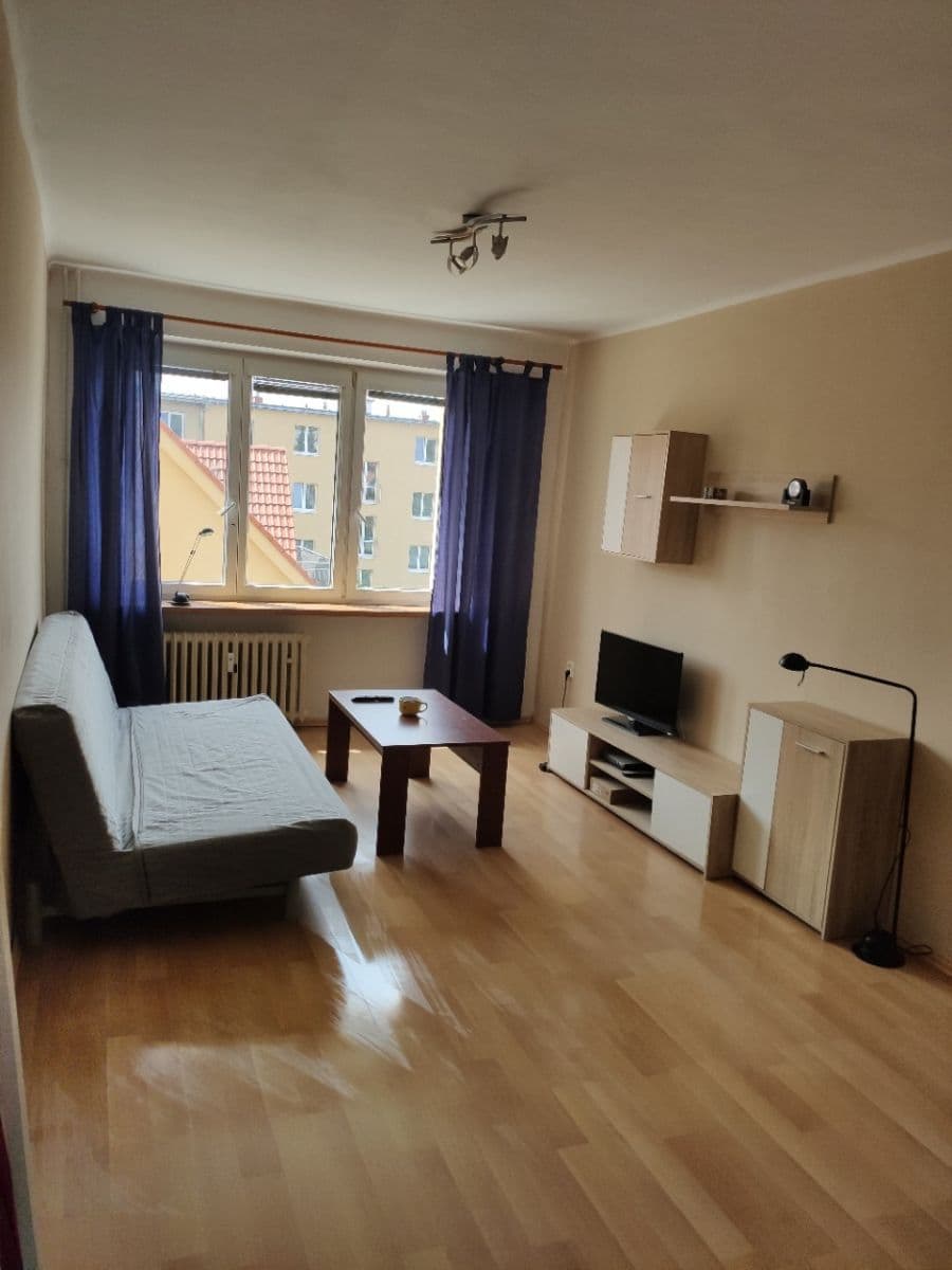 Prenájom bytu 2-izbový 53 m², Mochovská, Praha, Praha Prenájom bytu 2-izbový 53 m², Mochovská, Praha, Praha