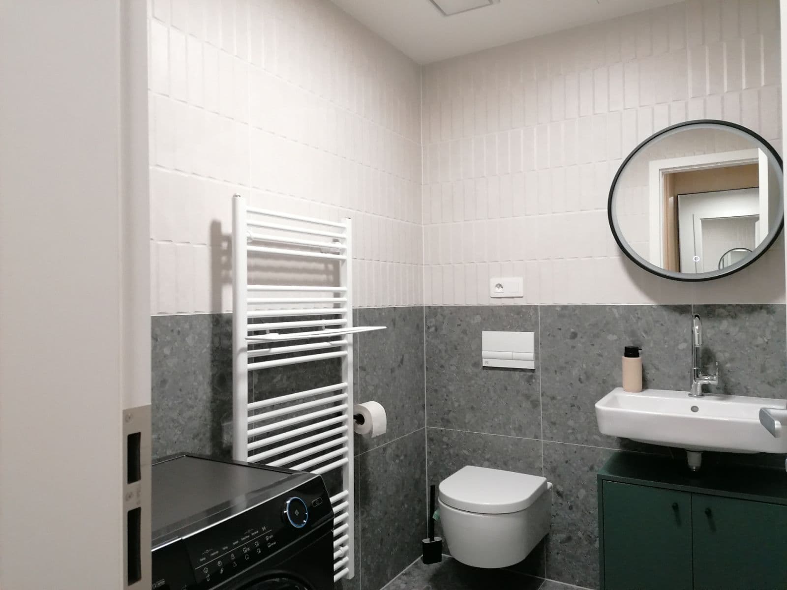 Prenájom bytu 1-izbový 44 m², Bratislavská, Brno, Jihomoravský kraj Prenájom bytu 1-izbový 44 m², Bratislavská, Brno, Jihomoravský kraj