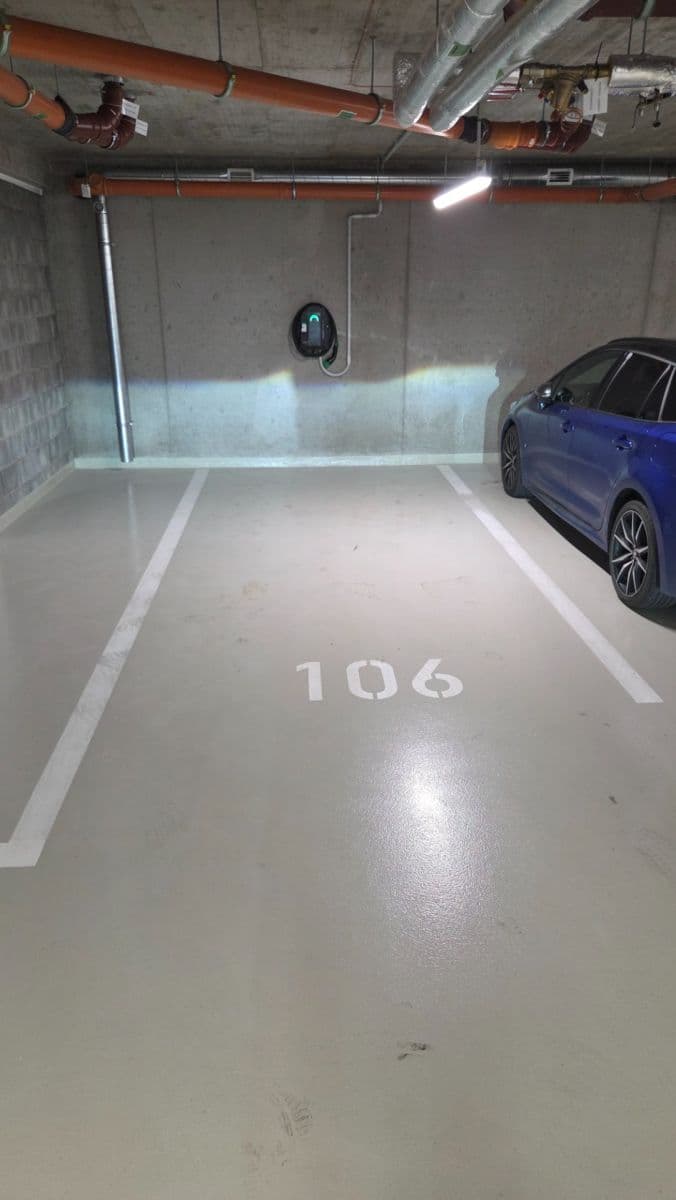 Prenájom bytu 1-izbový 41 m², Českobrodská, Praha, Praha Prenájom bytu 1-izbový 41 m², Českobrodská, Praha, Praha