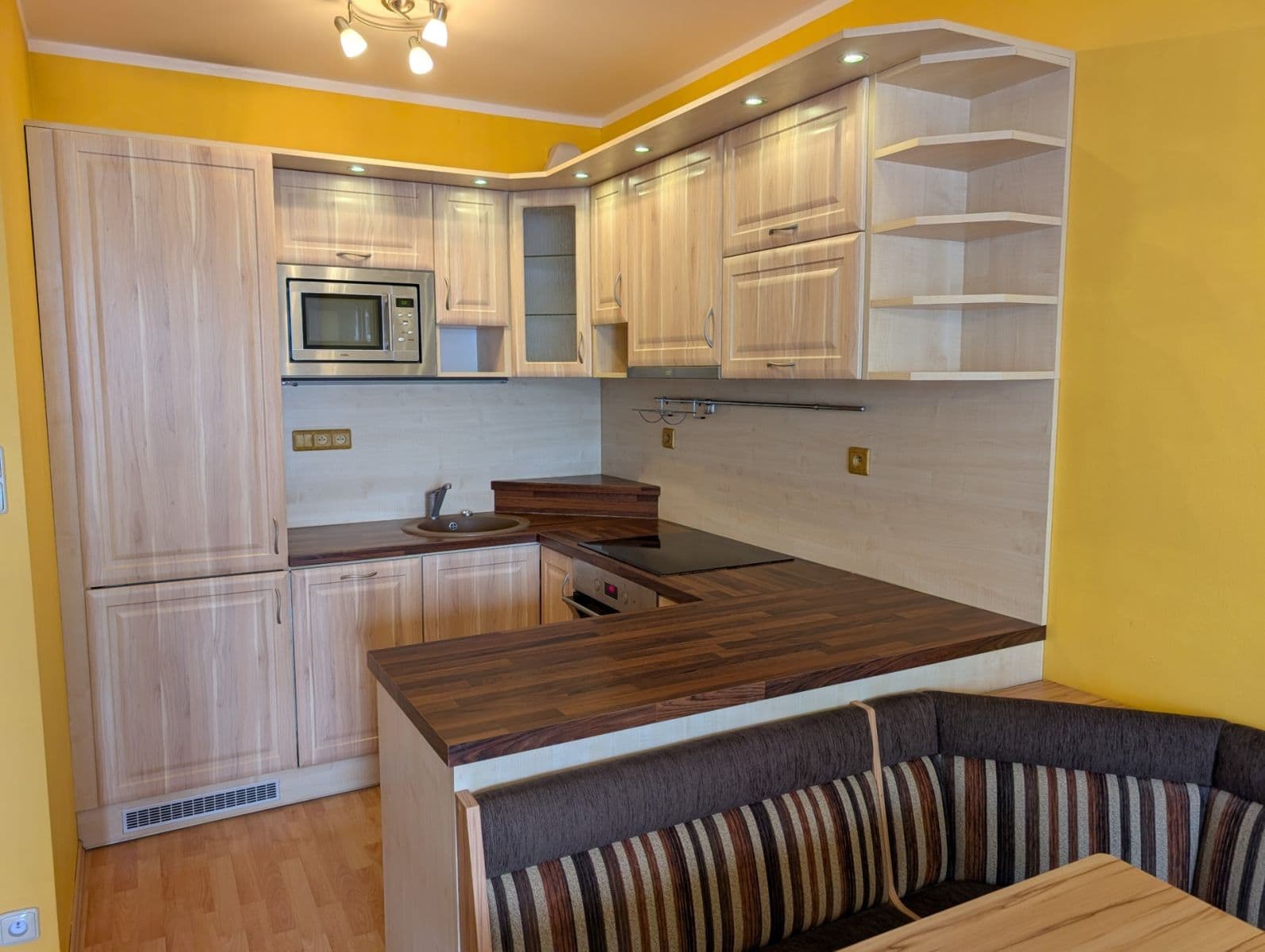 Prenájom bytu 2-izbový 49 m², Františka Jansy, Praha, Praha Prenájom bytu 2-izbový 49 m², Františka Jansy, Praha, Praha