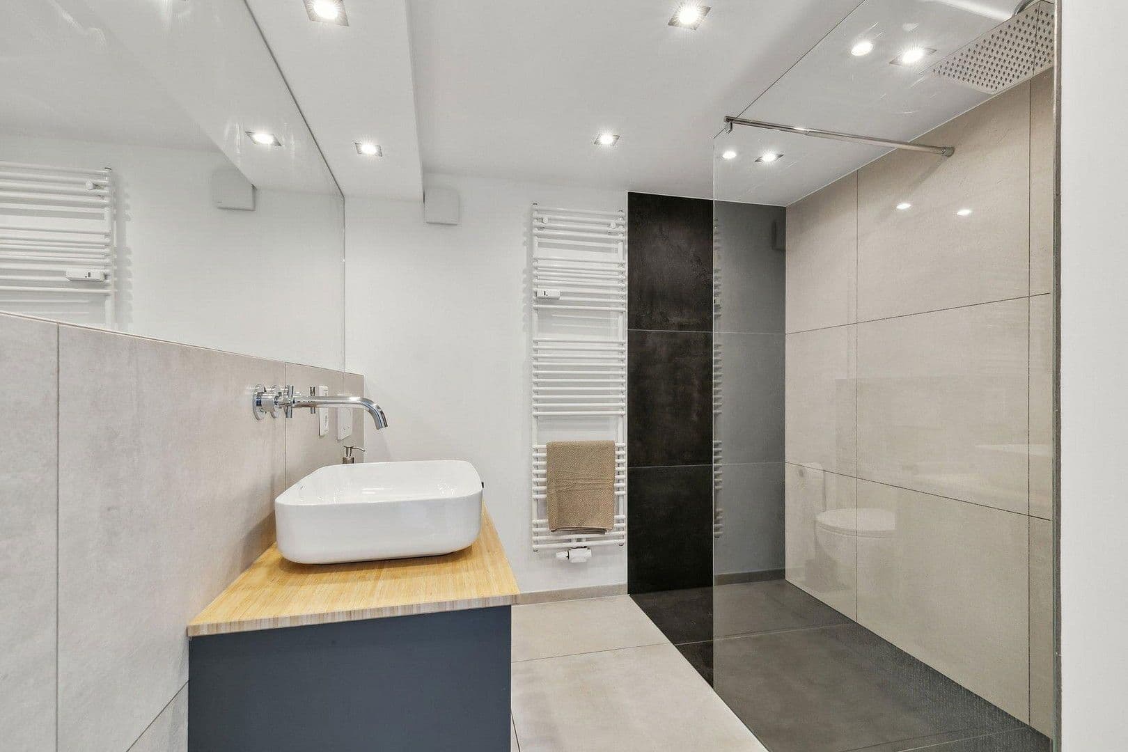 Prenájom bytu 3-izbový 85 m², Kendenicher Straße 54, Hürth, Severné Porýnie - Westfálsko Prenájom bytu 3-izbový 85 m², Kendenicher Straße 54, Hürth, Severné Porýnie - Westfálsko