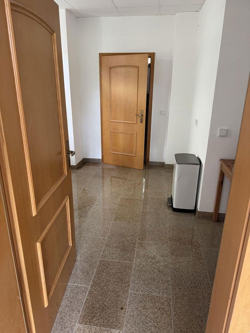 Prenájom kancelárie 144 m², Radebeul, Sasko Prenájom kancelárie 144 m², Radebeul, Sasko