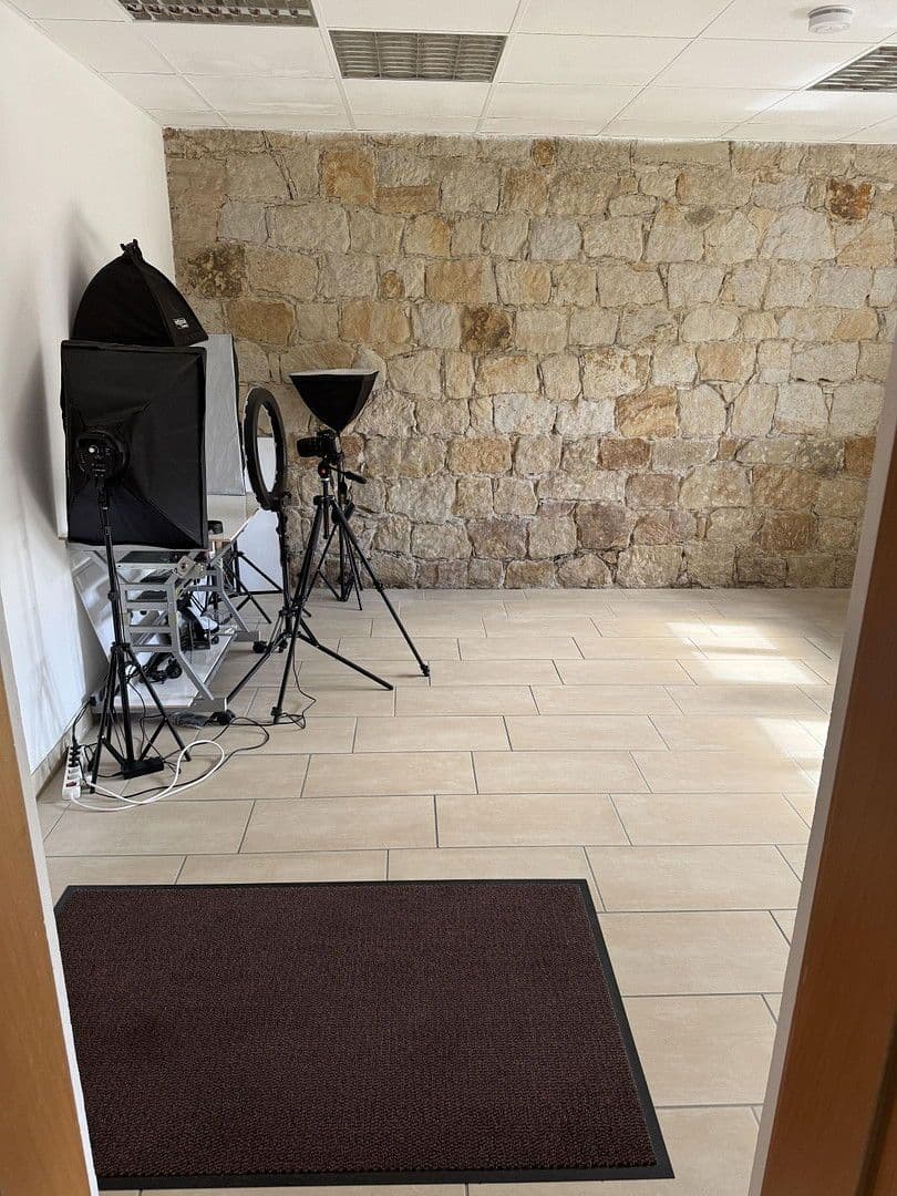 Prenájom kancelárie 144 m², Radebeul, Sasko Prenájom kancelárie 144 m², Radebeul, Sasko