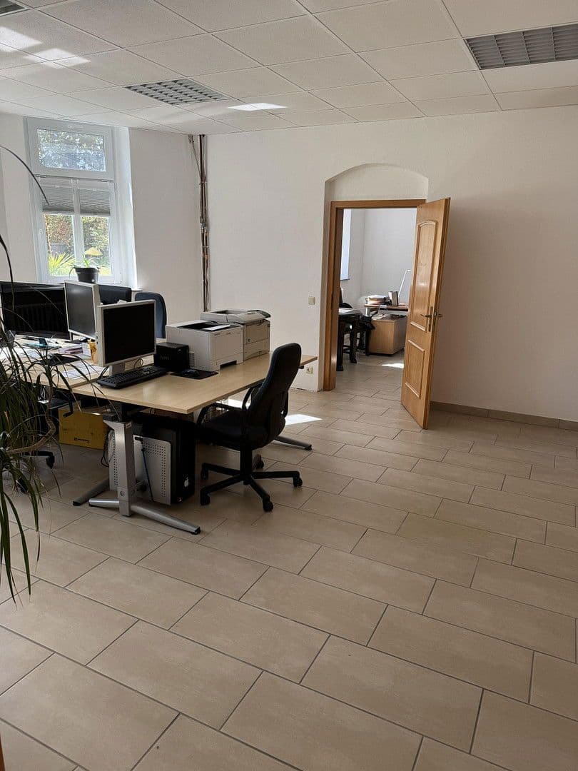 Prenájom kancelárie 144 m², Radebeul, Sasko Prenájom kancelárie 144 m², Radebeul, Sasko