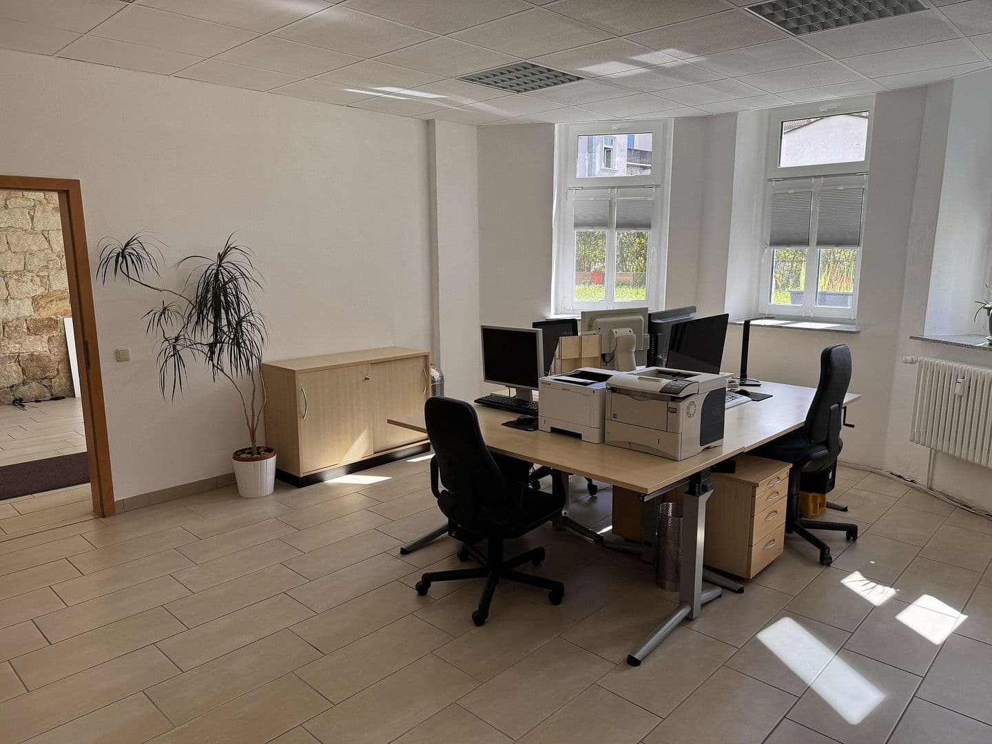 Prenájom kancelárie 144 m², Radebeul, Sasko Prenájom kancelárie 144 m², Radebeul, Sasko