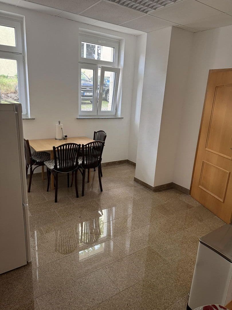 Prenájom kancelárie 144 m², Radebeul, Sasko Prenájom kancelárie 144 m², Radebeul, Sasko