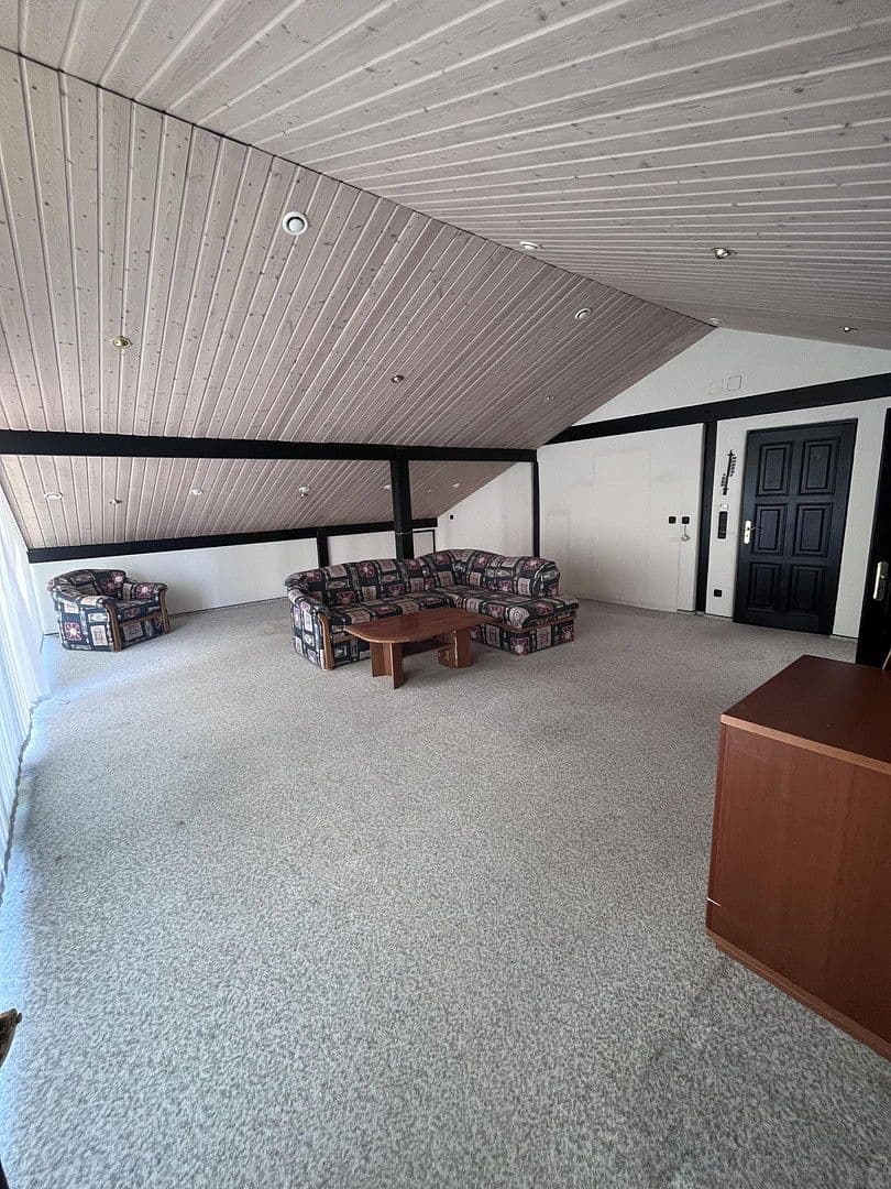 Predaj domu 591 m², pozemek 4.900 m², Möhrendorf, Bavorsko Predaj domu 591 m², pozemek 4.900 m², Möhrendorf, Bavorsko