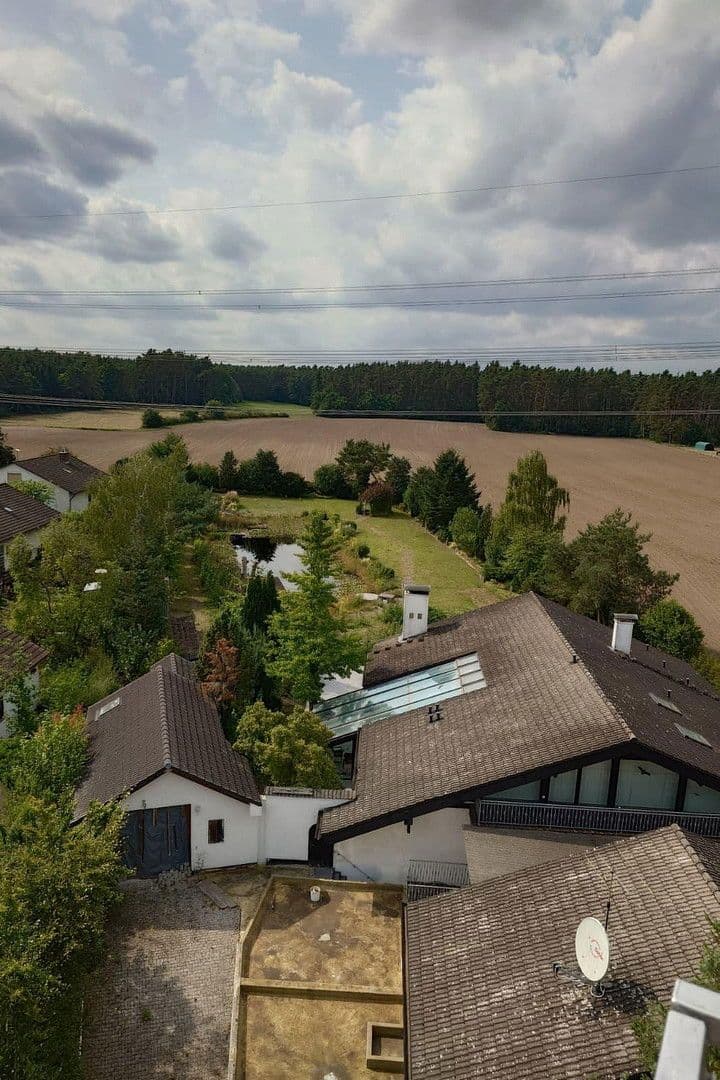 Predaj domu 591 m², pozemek 4.900 m², Möhrendorf, Bavorsko Predaj domu 591 m², pozemek 4.900 m², Möhrendorf, Bavorsko