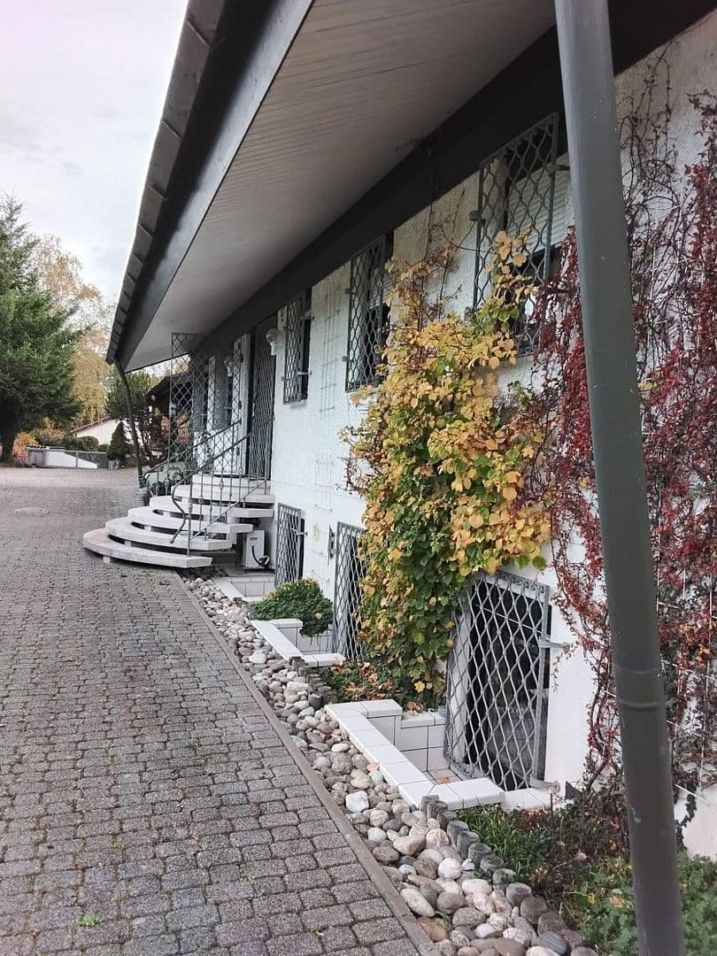 Predaj domu 591 m², pozemek 4.900 m², Möhrendorf, Bavorsko Predaj domu 591 m², pozemek 4.900 m², Möhrendorf, Bavorsko