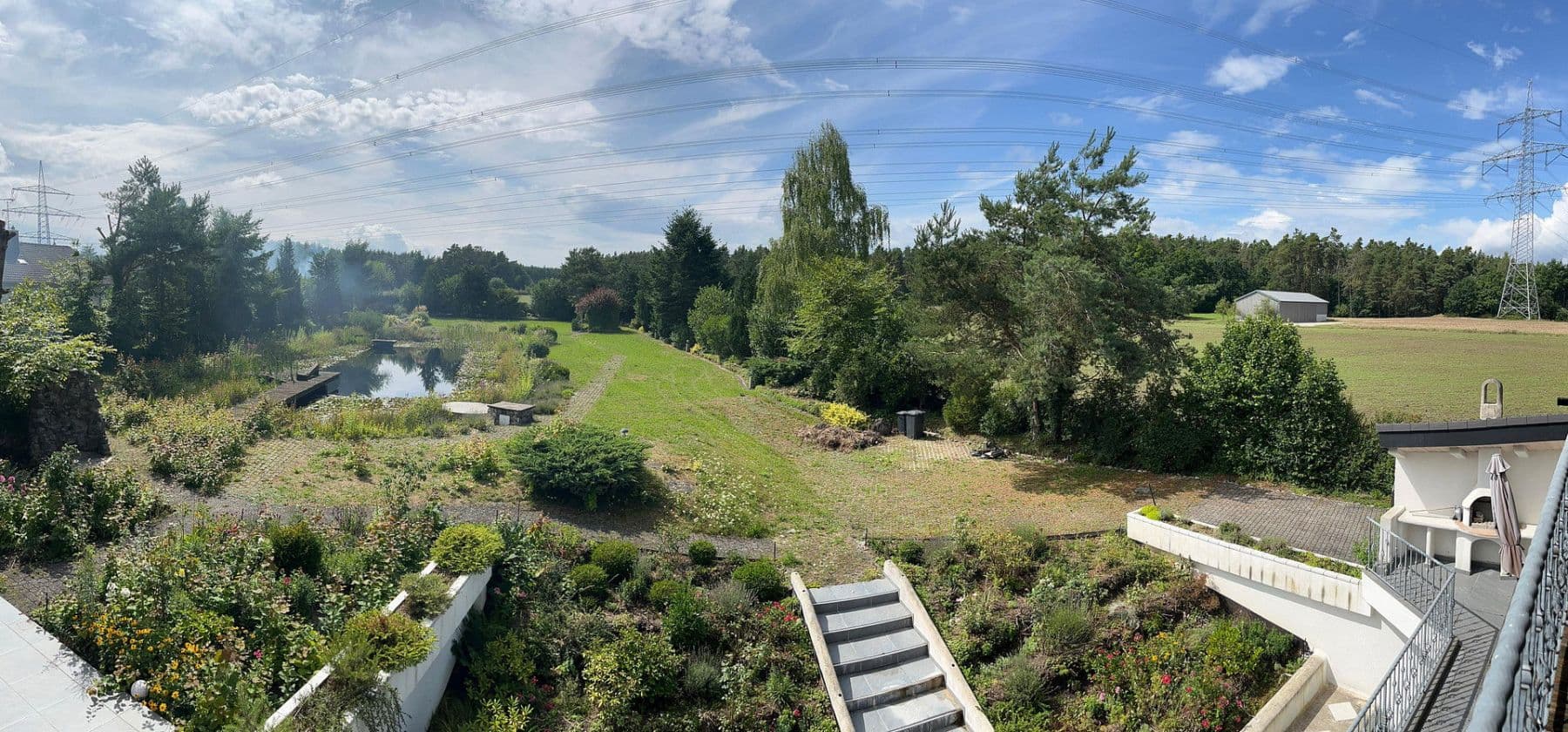 Predaj domu 591 m², pozemek 4.900 m², Möhrendorf, Bavorsko Predaj domu 591 m², pozemek 4.900 m², Möhrendorf, Bavorsko