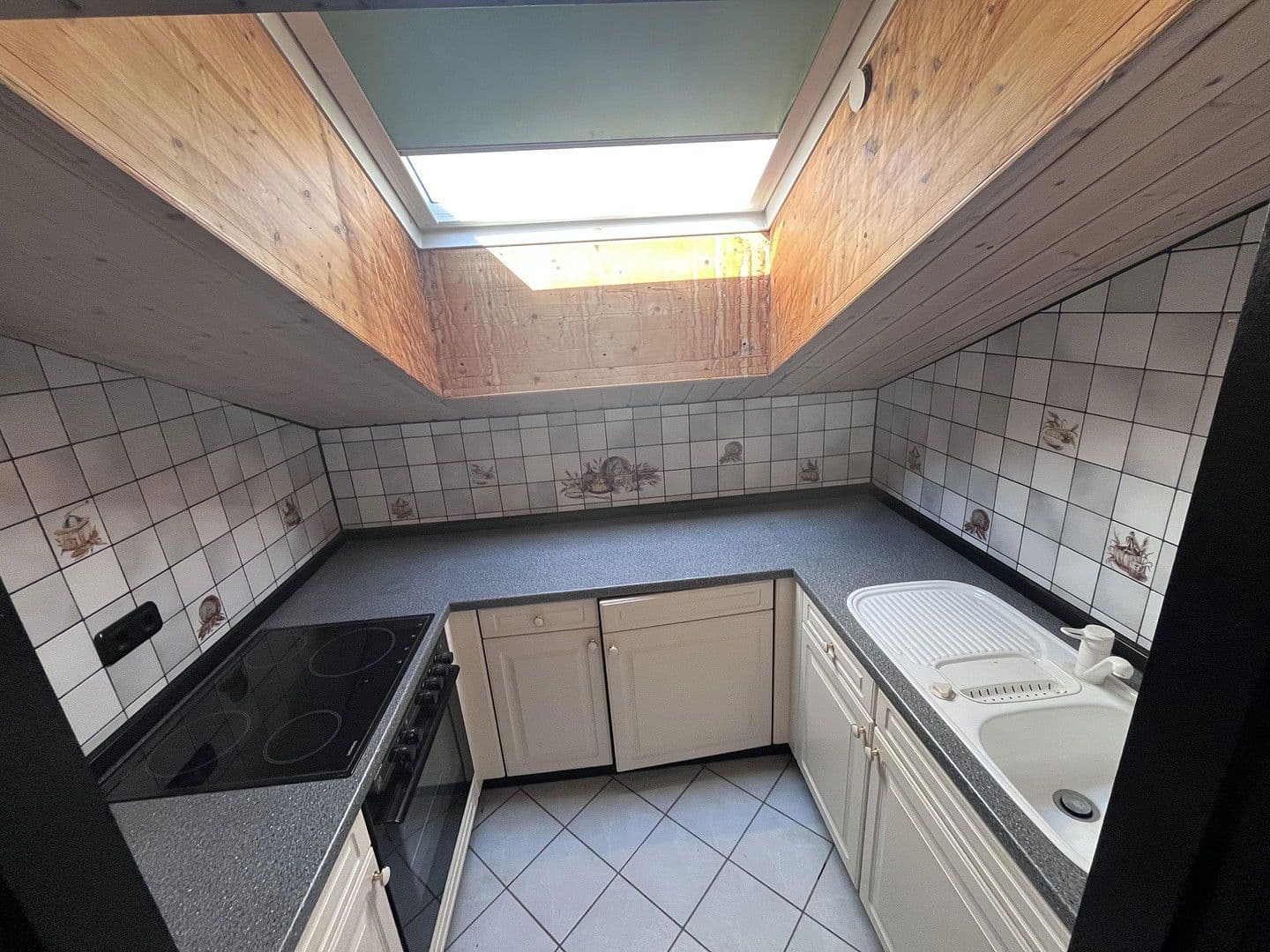 Predaj domu 591 m², pozemek 4.900 m², Möhrendorf, Bavorsko Predaj domu 591 m², pozemek 4.900 m², Möhrendorf, Bavorsko