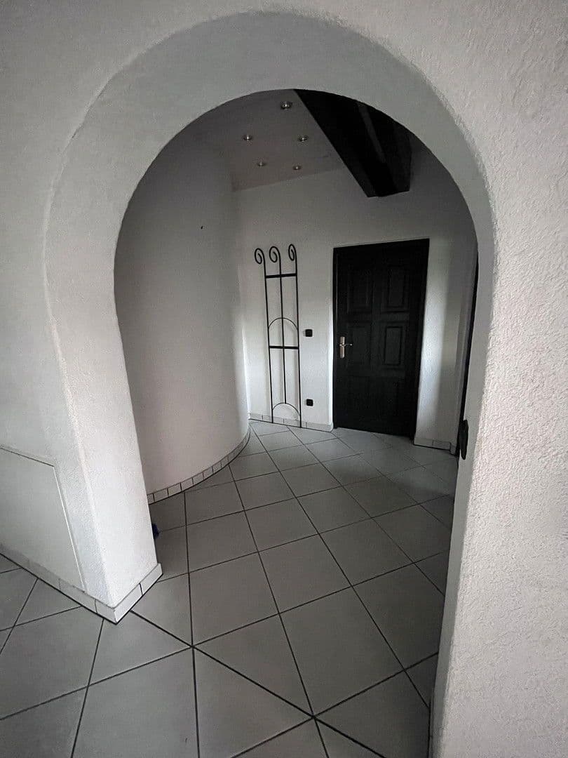 Predaj domu 591 m², pozemek 4.900 m², Möhrendorf, Bavorsko Predaj domu 591 m², pozemek 4.900 m², Möhrendorf, Bavorsko