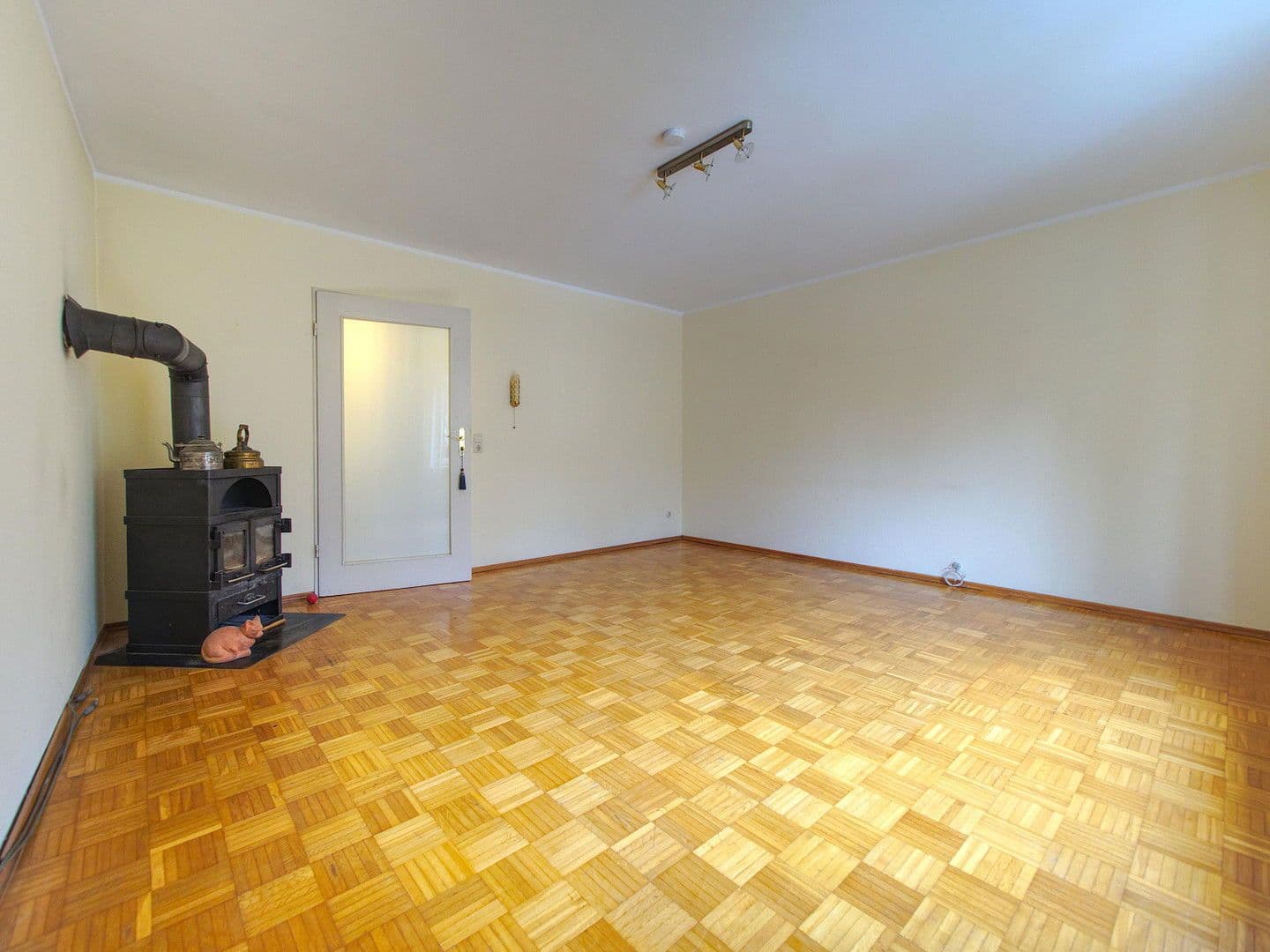 Predaj domu 82 m², pozemek 386 m², München, Bavorsko Predaj domu 82 m², pozemek 386 m², München, Bavorsko