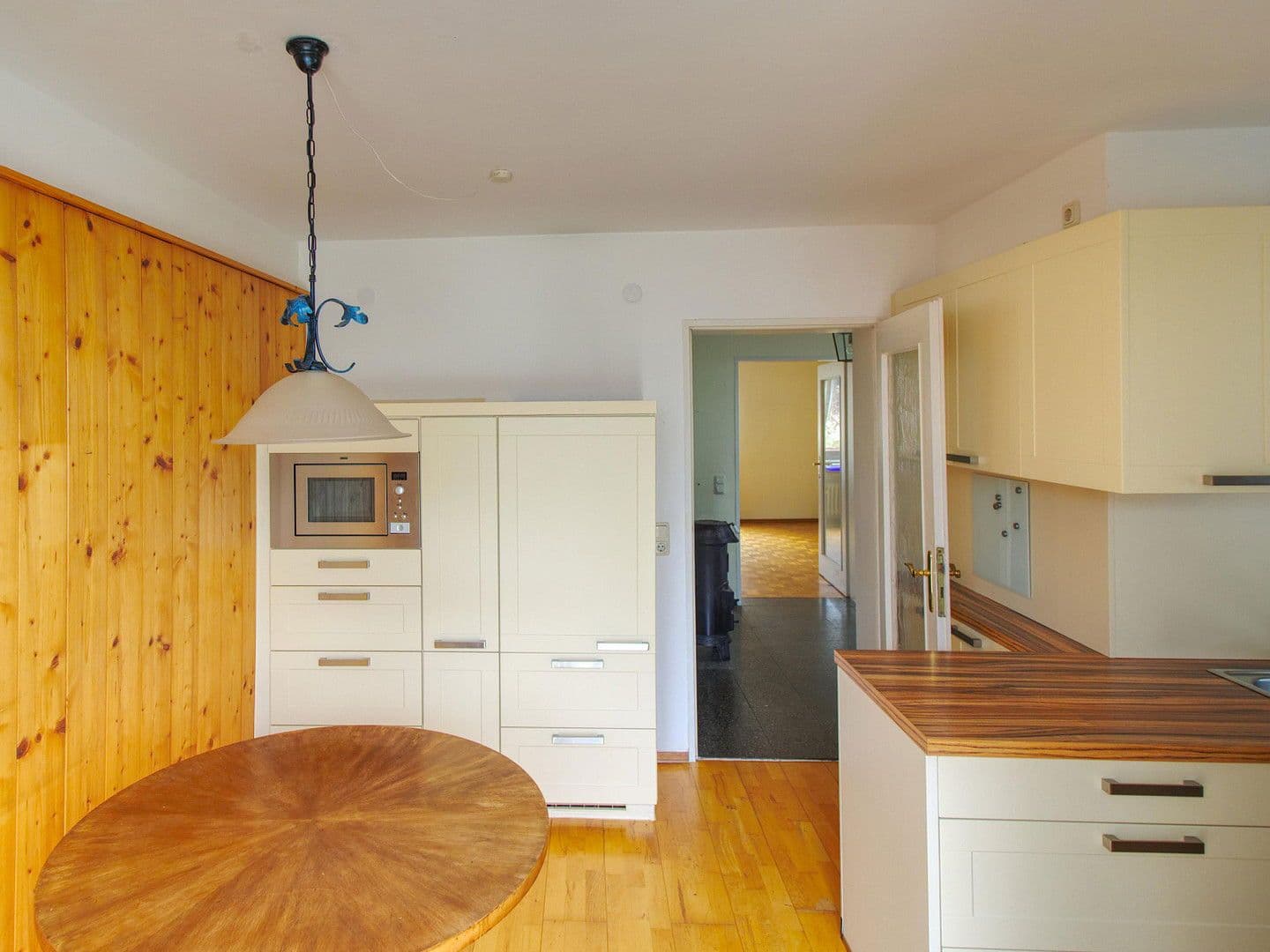 Predaj domu 82 m², pozemek 386 m², München, Bavorsko Predaj domu 82 m², pozemek 386 m², München, Bavorsko