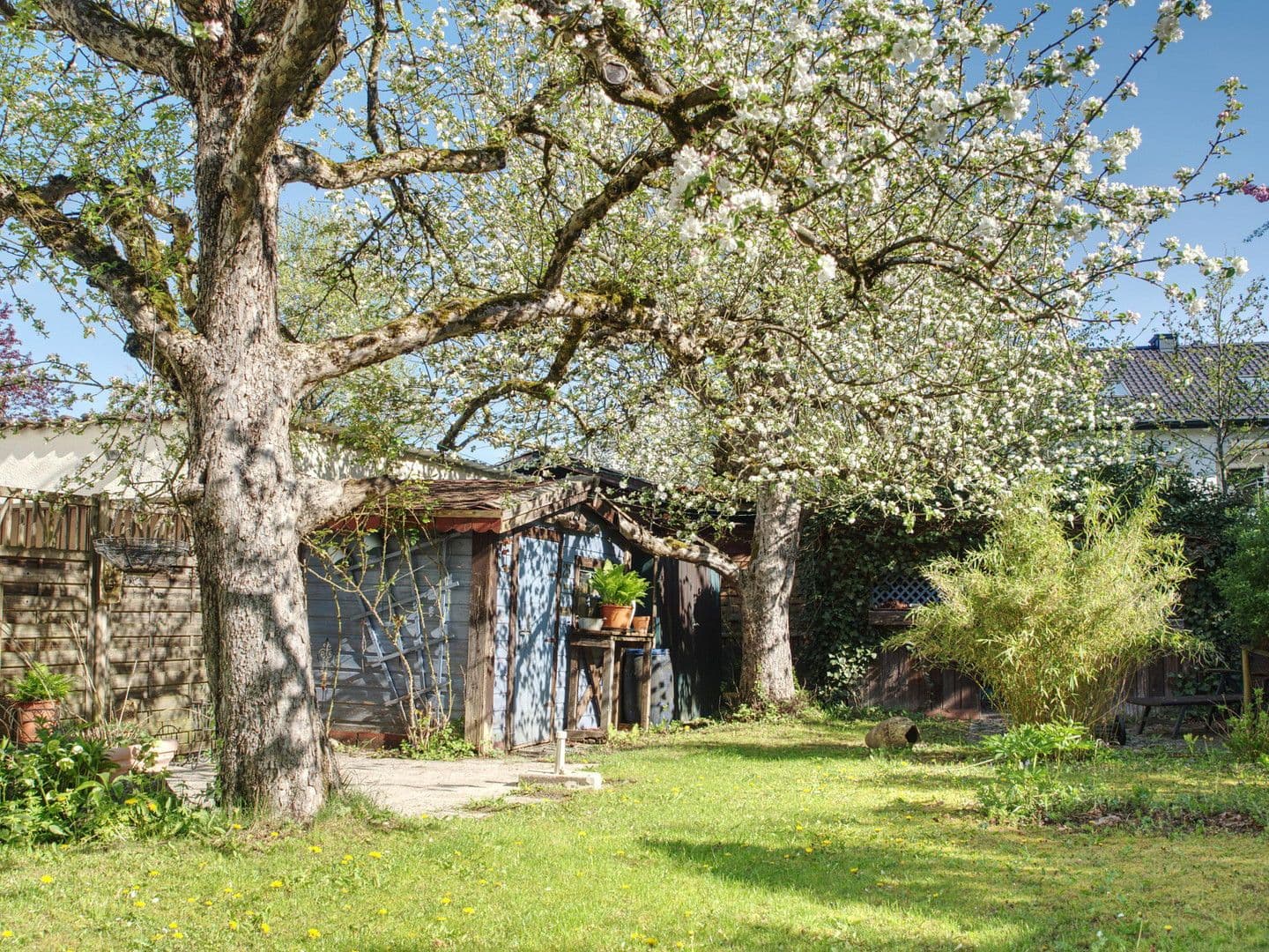 Predaj domu 82 m², pozemek 386 m², München, Bavorsko Predaj domu 82 m², pozemek 386 m², München, Bavorsko