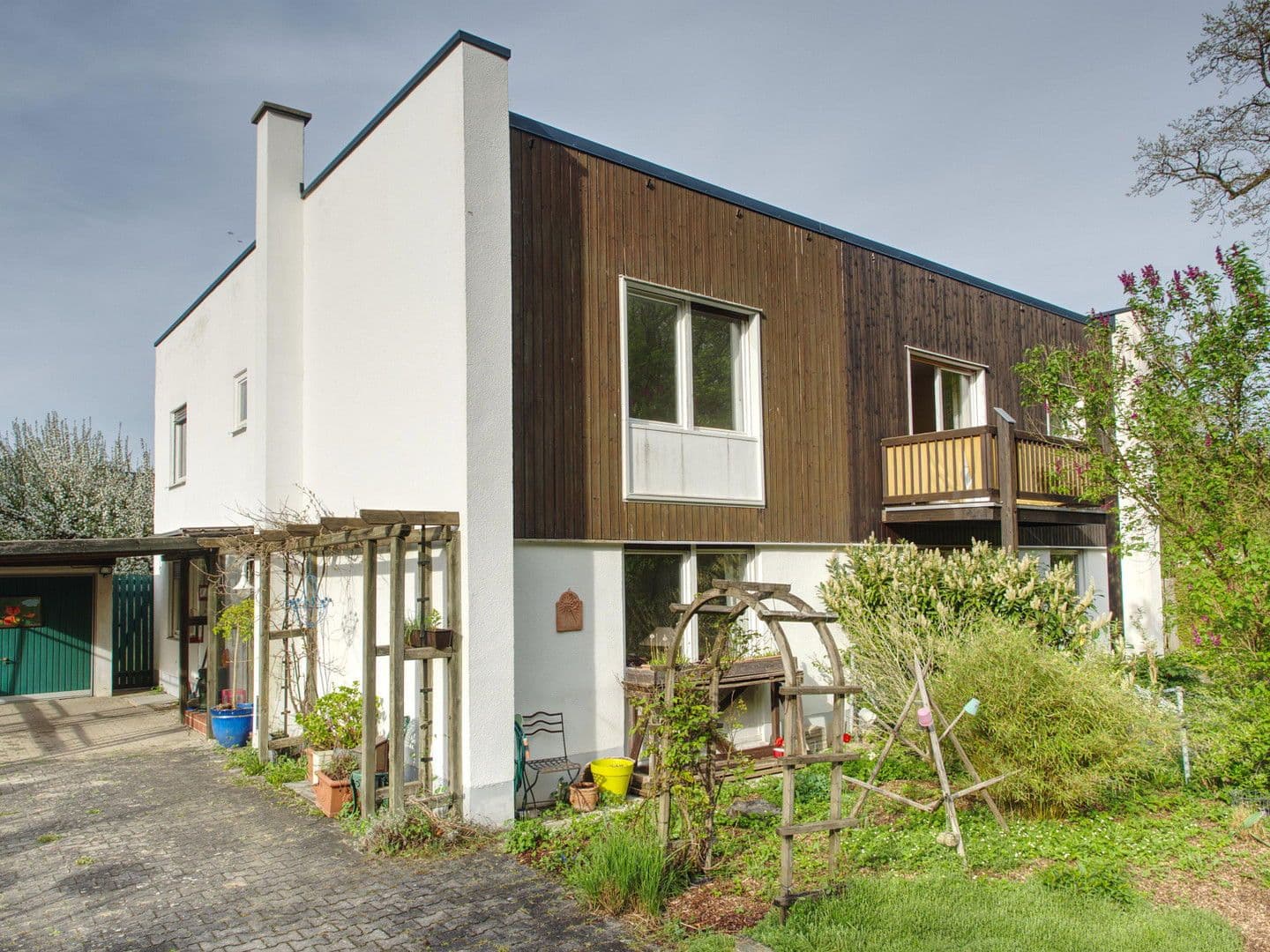 Predaj domu 82 m², pozemek 386 m², München, Bavorsko Predaj domu 82 m², pozemek 386 m², München, Bavorsko