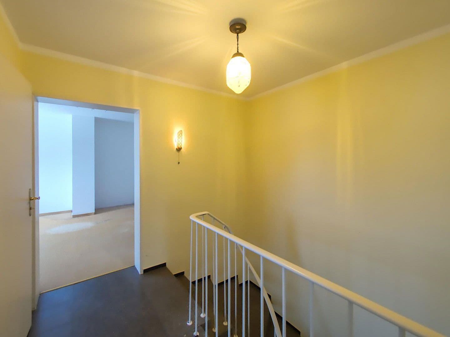 Predaj domu 82 m², pozemek 386 m², München, Bavorsko Predaj domu 82 m², pozemek 386 m², München, Bavorsko