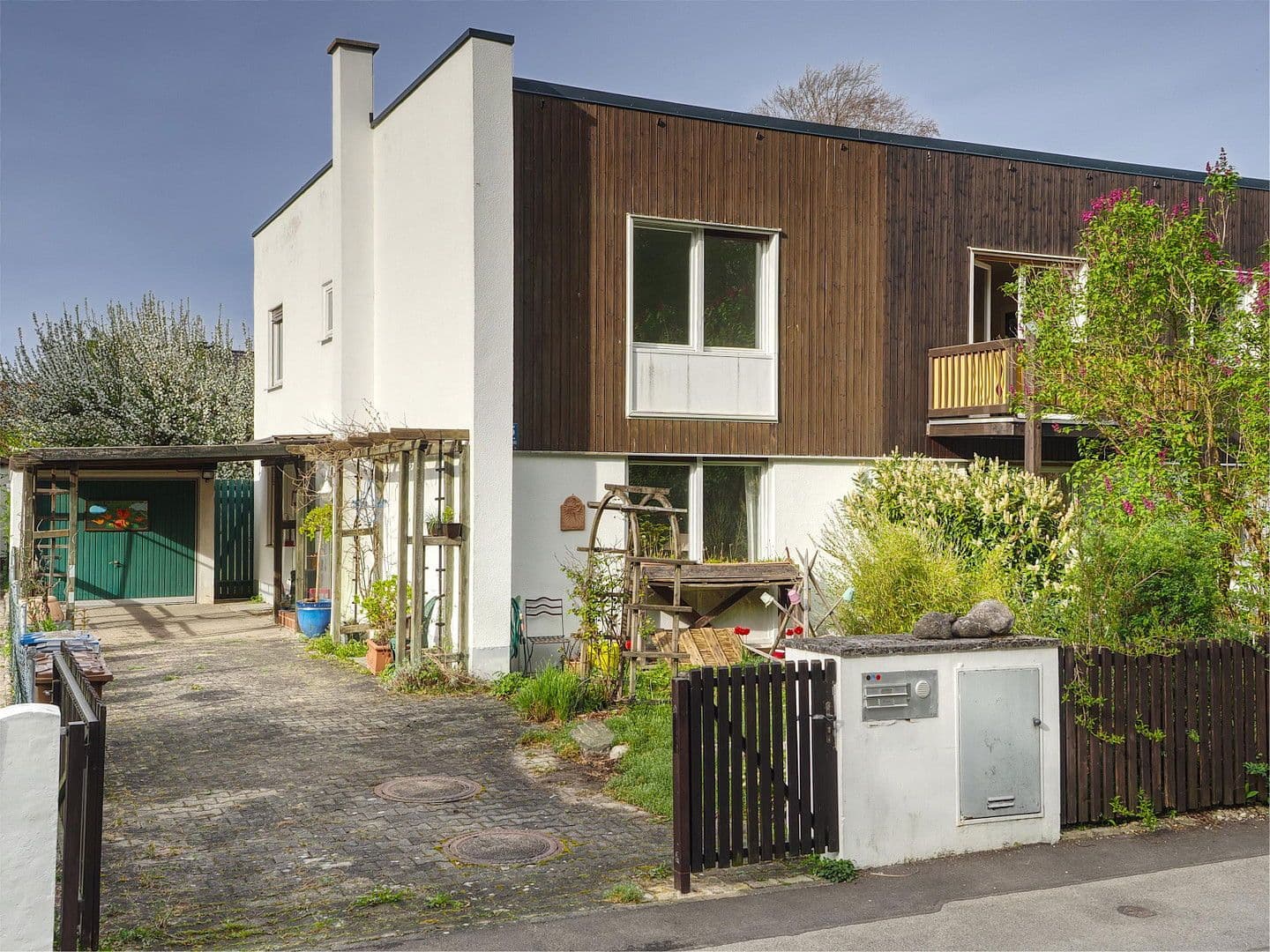 Predaj domu 82 m², pozemek 386 m², München, Bavorsko Predaj domu 82 m², pozemek 386 m², München, Bavorsko