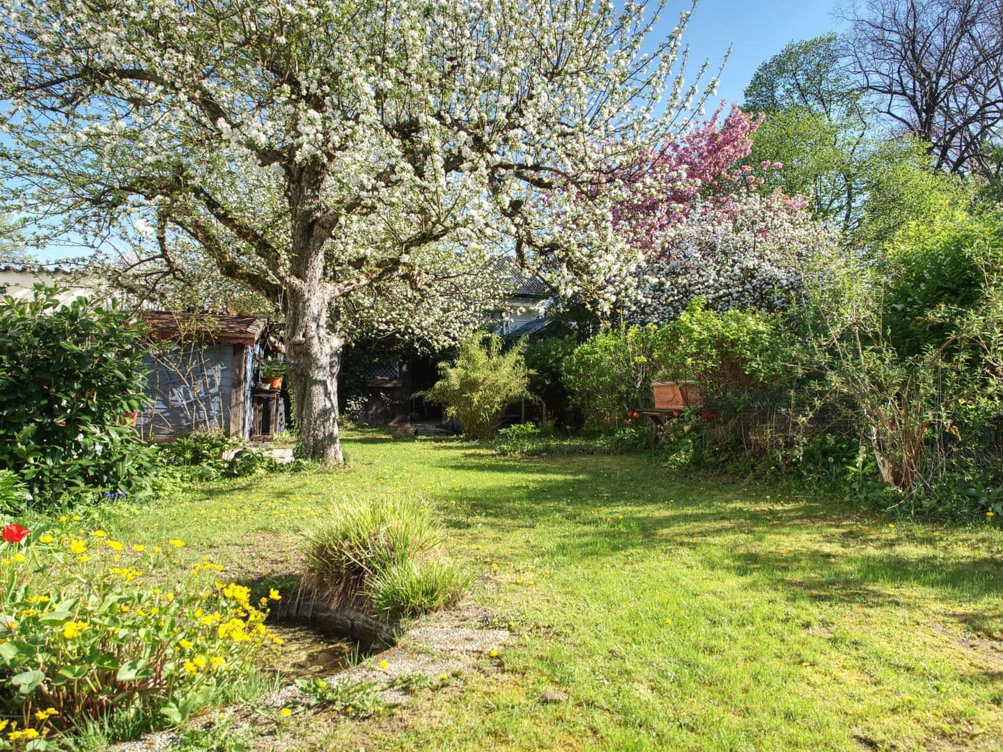 Predaj domu 82 m², pozemek 386 m², München, Bavorsko Predaj domu 82 m², pozemek 386 m², München, Bavorsko